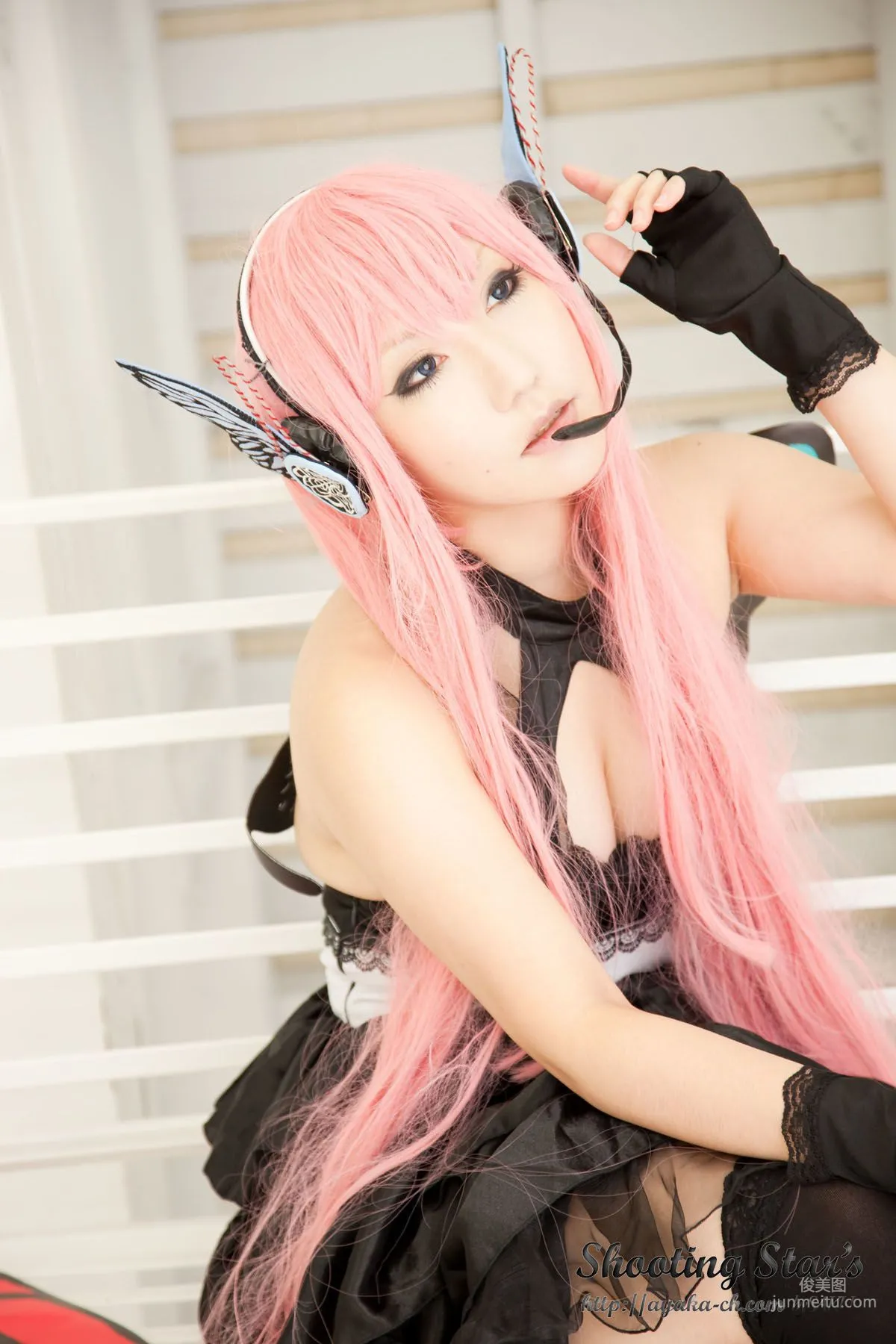 绫香 (Sakuサク) 《VOCALOID》 Megurine Luka [Shooting Star's] 寫真集 65