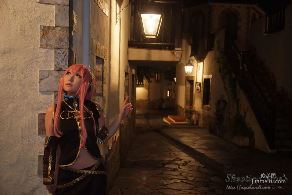 绫香 (Sakuサク) 《VOCALOID》 Megurine Luka [Shooting Star's] 寫真集 118