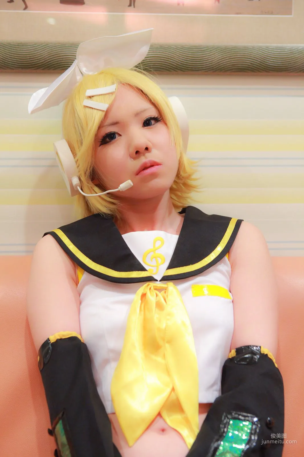 Mana Tanaka, VOCALOID Kagamine Rin [Cosplay Collection] Photo Set photo 59