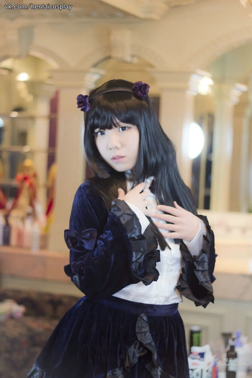 Mana Tanaka: Cosplay Collection photo 18