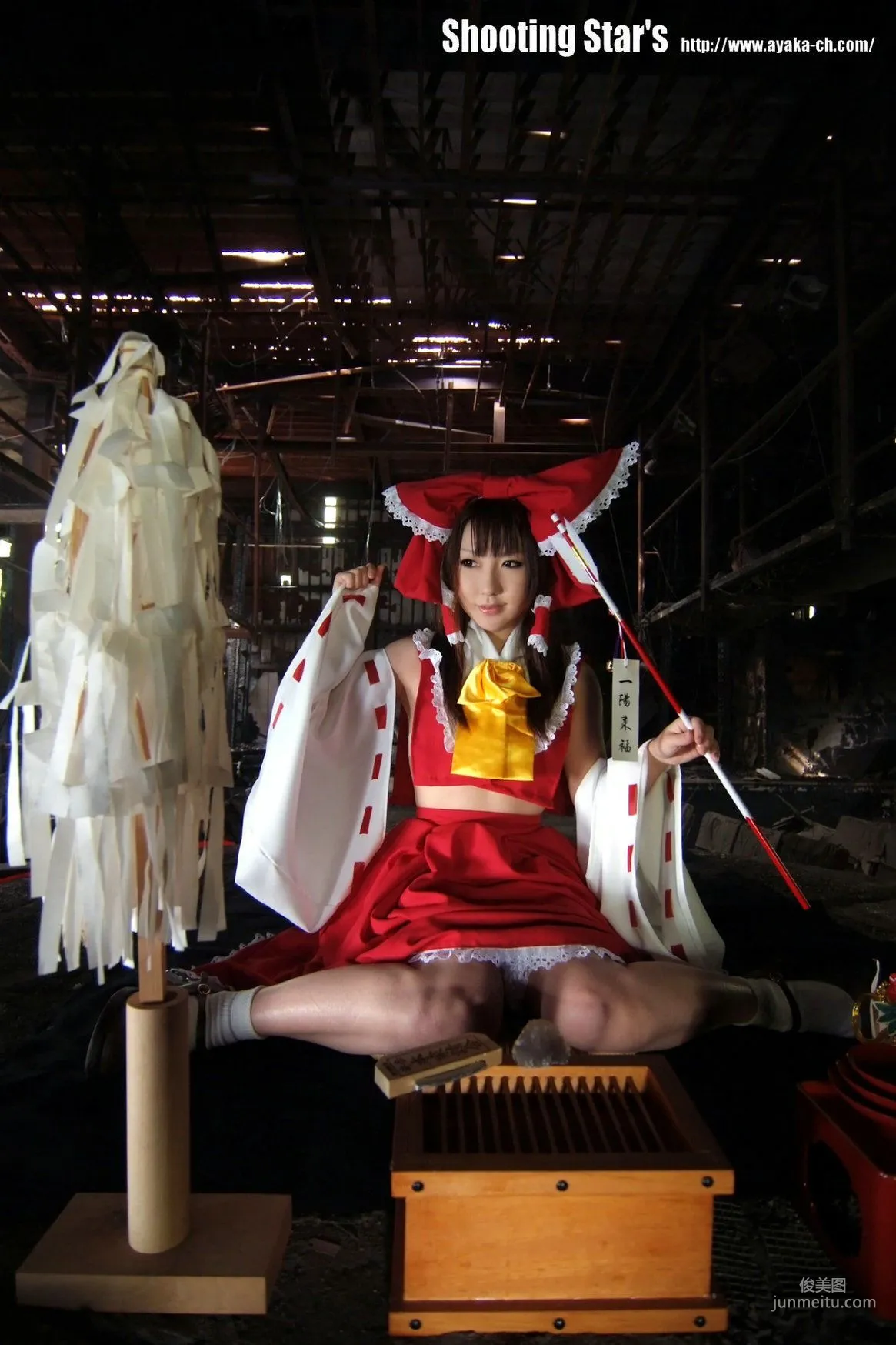 绫香 (Saku サク) 《Touhou Project》Hakurei Reimu+Kirisame Marisa [Shooting Star's] 寫真集 2