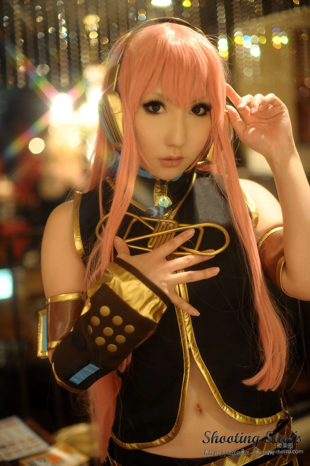绫香 (Sakuサク) 《VOCALOID》 Megurine Luka [Shooting Star's] 寫真集 13