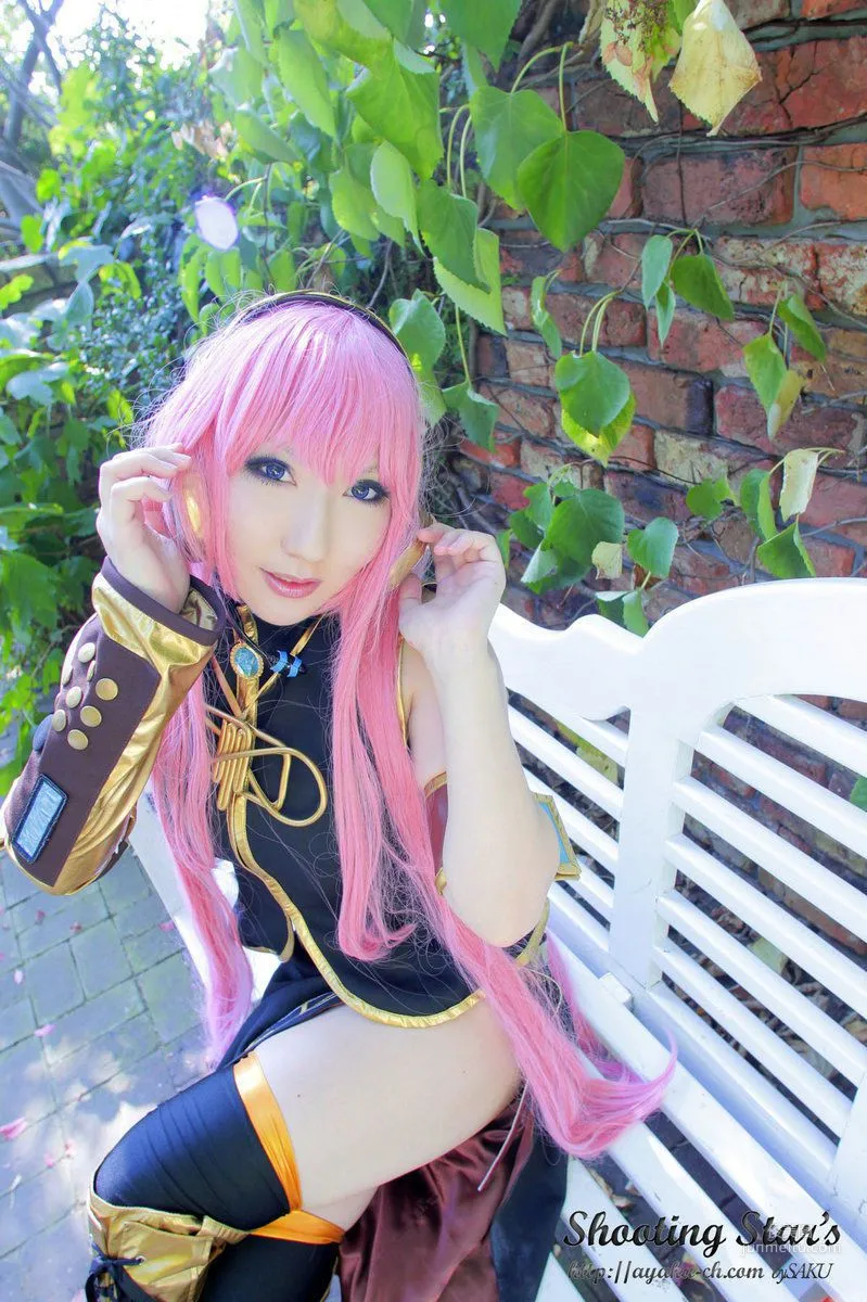 绫香 (Sakuサク) 《VOCALOID》 Megurine Luka [Shooting Star's] 寫真集 21
