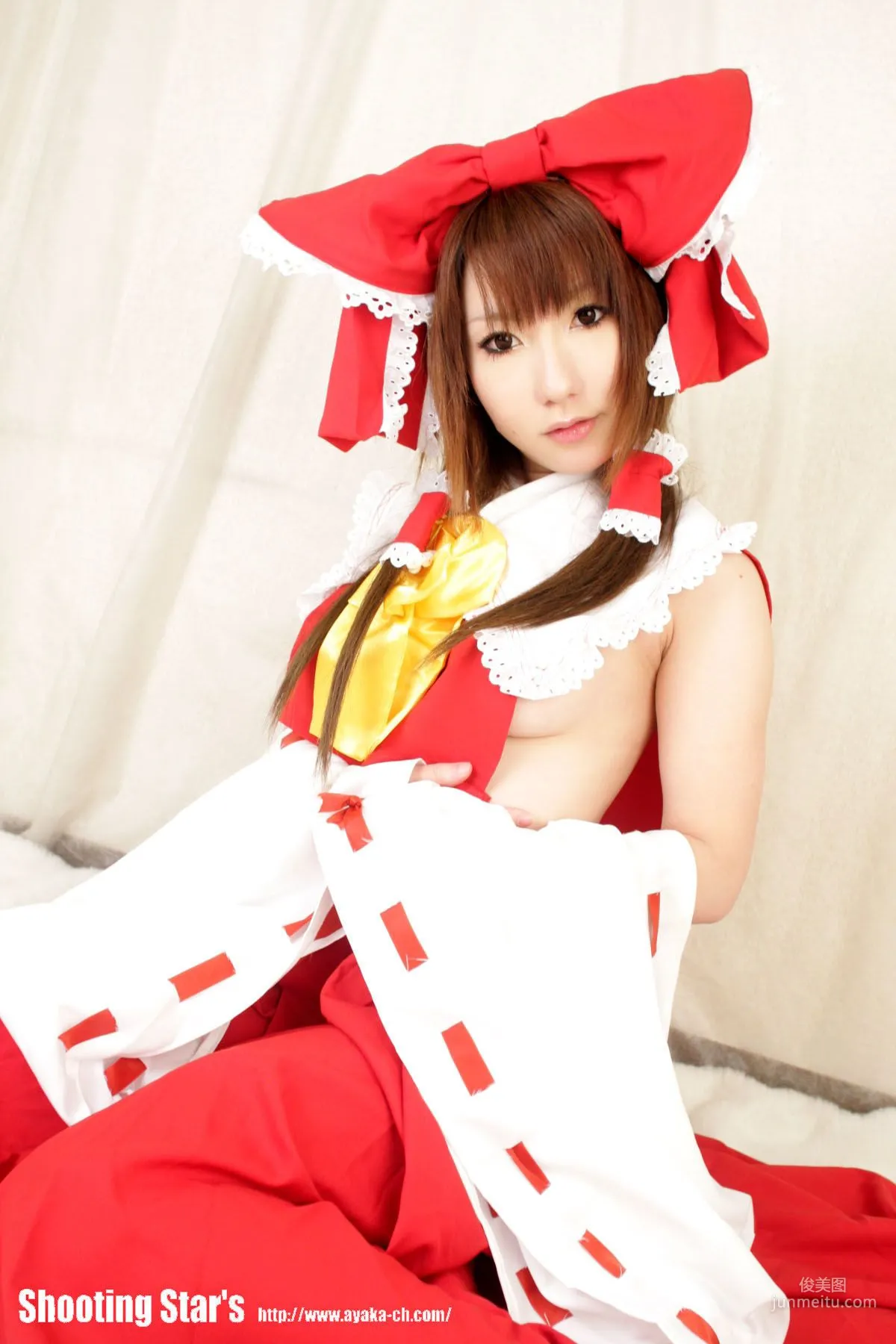 绫香 (Saku サク) 《Touhou Project》Hakurei Reimu+Kirisame Marisa [Shooting Star's] 寫真集 113