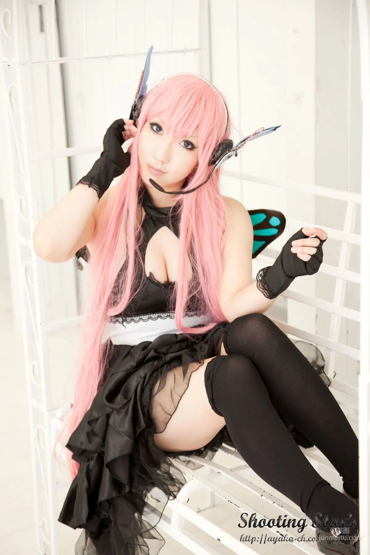 绫香 (Sakuサク) 《VOCALOID》 Megurine Luka [Shooting Star's] 寫真集 76
