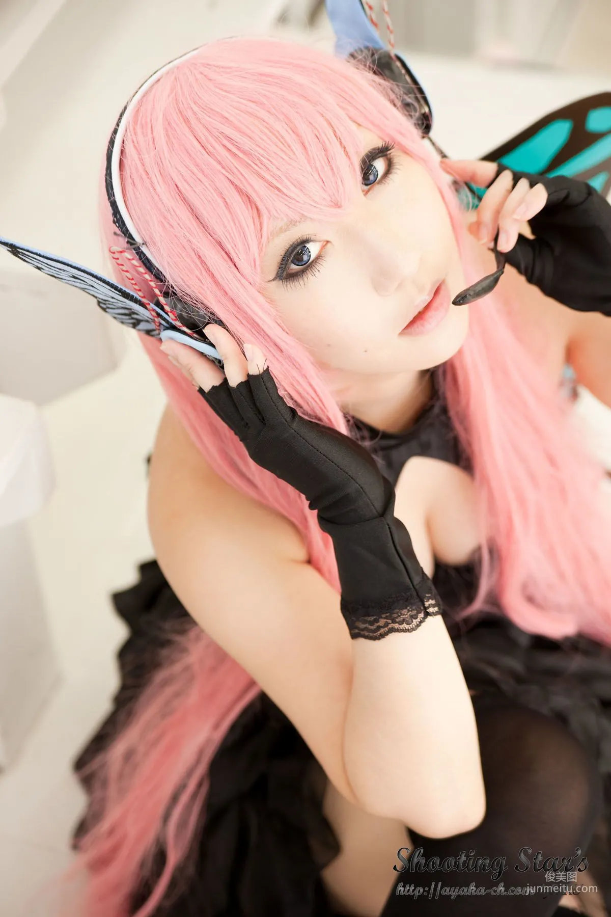 绫香 (Sakuサク) 《VOCALOID》 Megurine Luka [Shooting Star's] 寫真集 36
