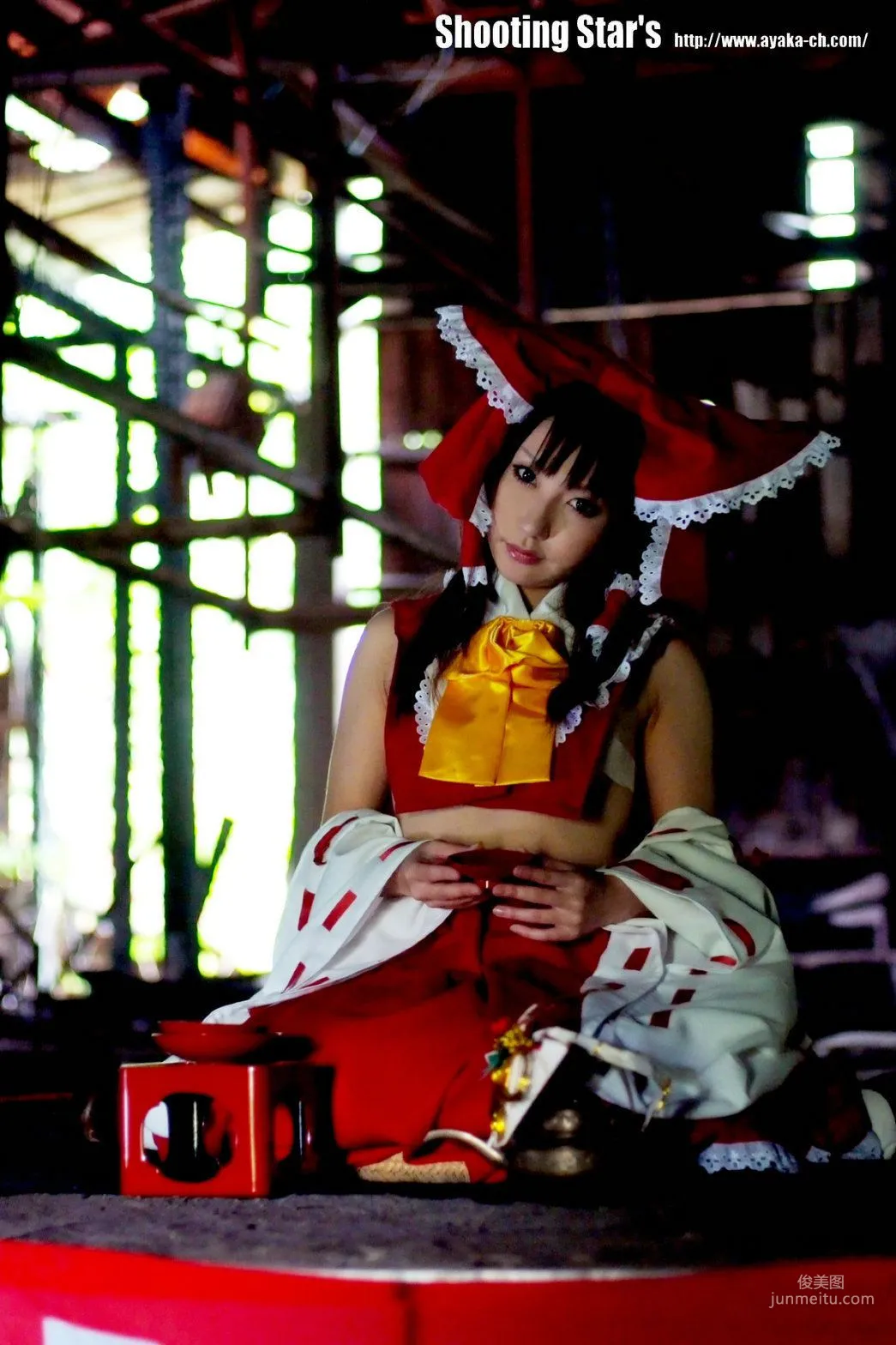 绫香 (Saku サク) 《Touhou Project》Hakurei Reimu+Kirisame Marisa [Shooting Star's] 寫真集 33