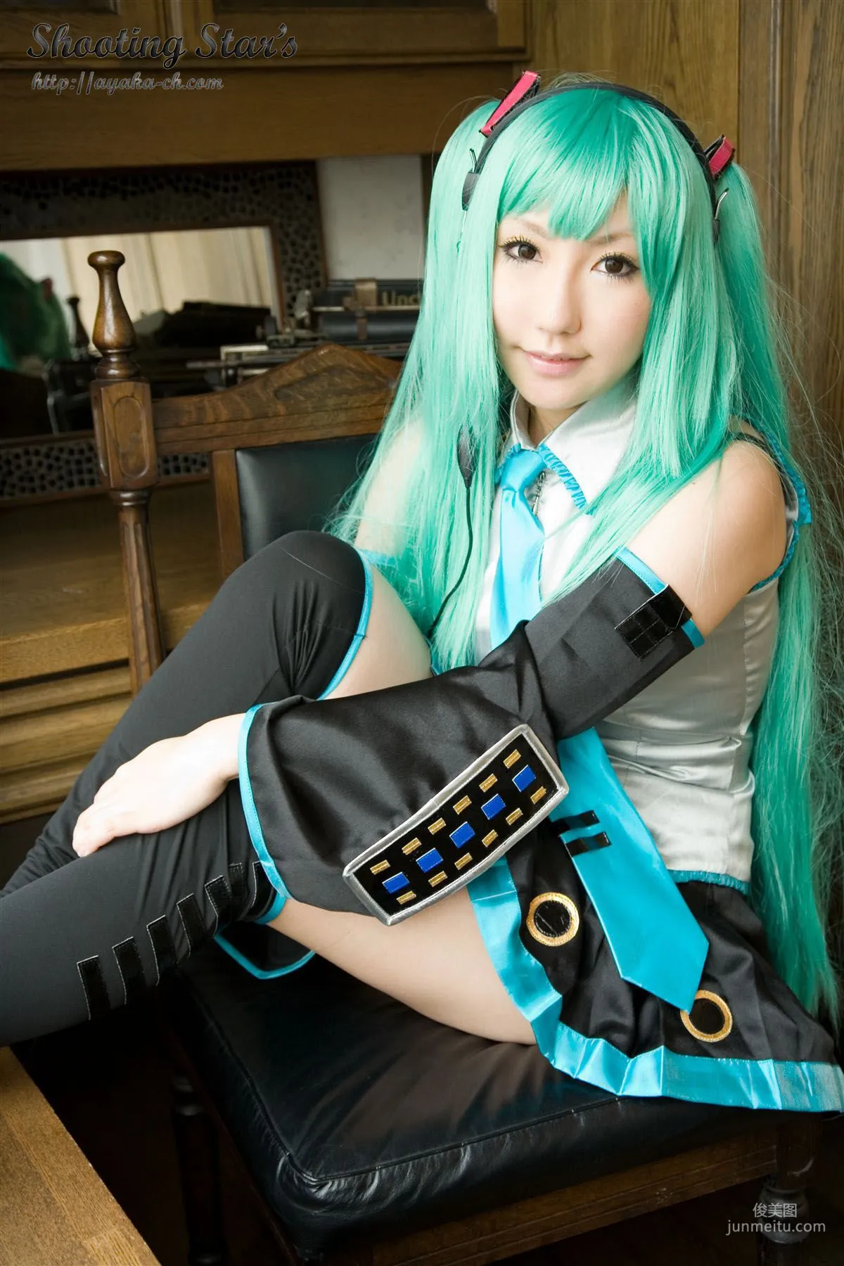 サク (绫香 Saku Ayaka) 《VOCALOID》Hatsune Miku [Shooting Star's] 寫真集 43