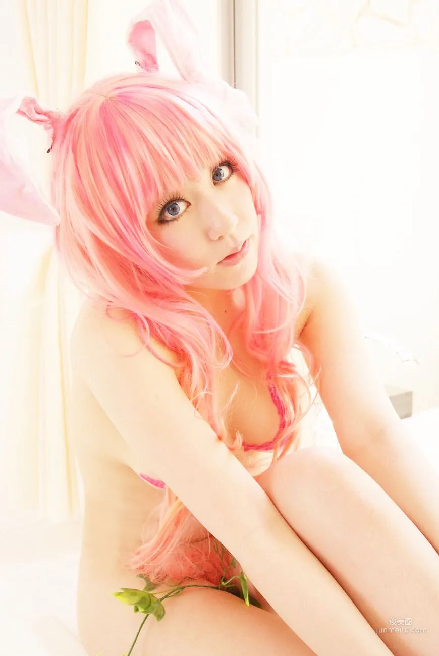 Ringo Mitsuki, The Ever-Changing Assassin Melona Photo Set photo 19