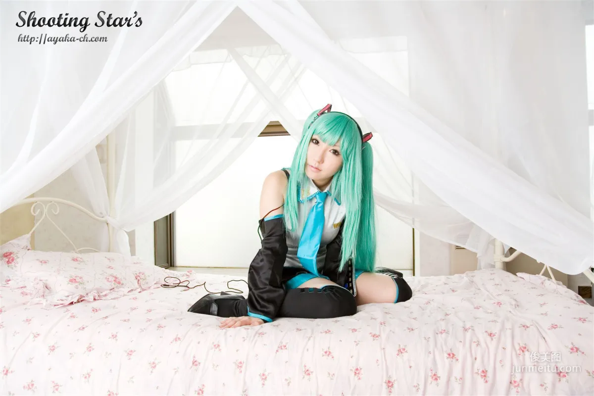 サク (绫香 Saku Ayaka) 《VOCALOID》Hatsune Miku [Shooting Star's] 寫真集 3