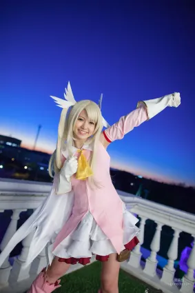朝倉ことみ (朝倉琴美) 《Fate＼stay night》Illyasviel von Einzbern [@factory] 寫真集
