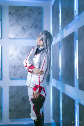 円ちゃみ 《Infinite Stratos》Laura Bodewig [sophillia] 寫真集