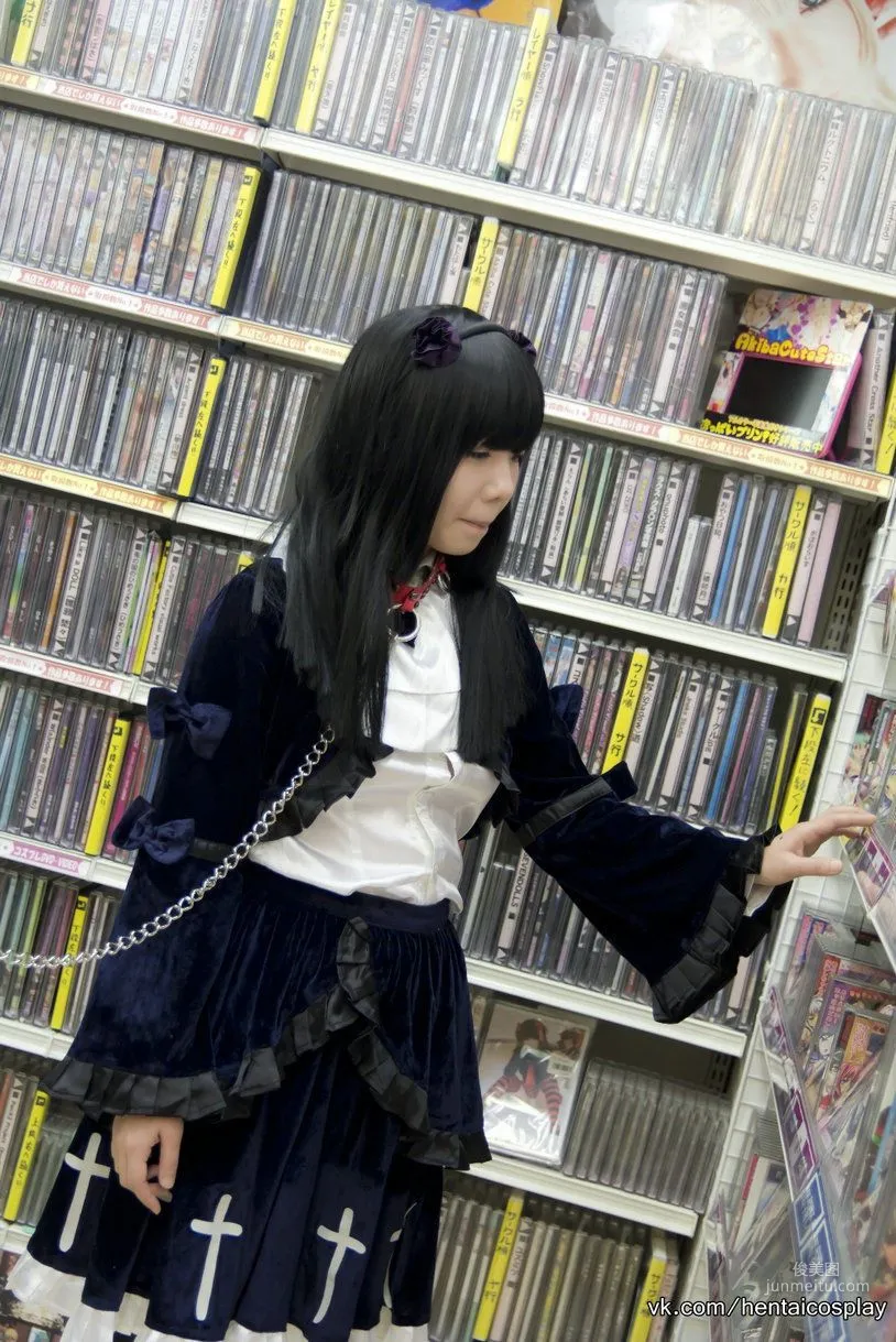 Mana Tanaka: Cosplay Collection photo 24