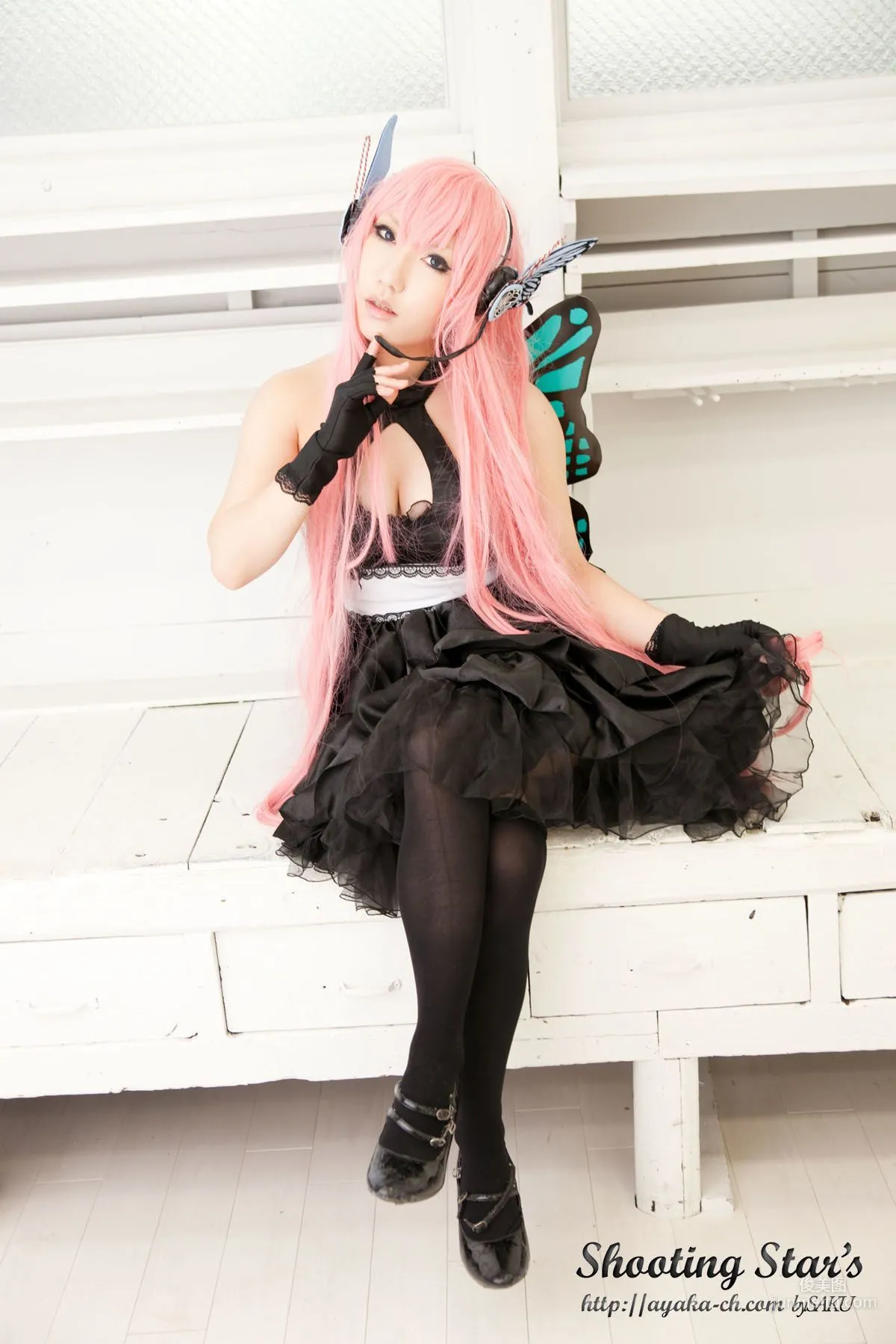 绫香 (Sakuサク) 《VOCALOID》 Megurine Luka [Shooting Star's] 寫真集 27