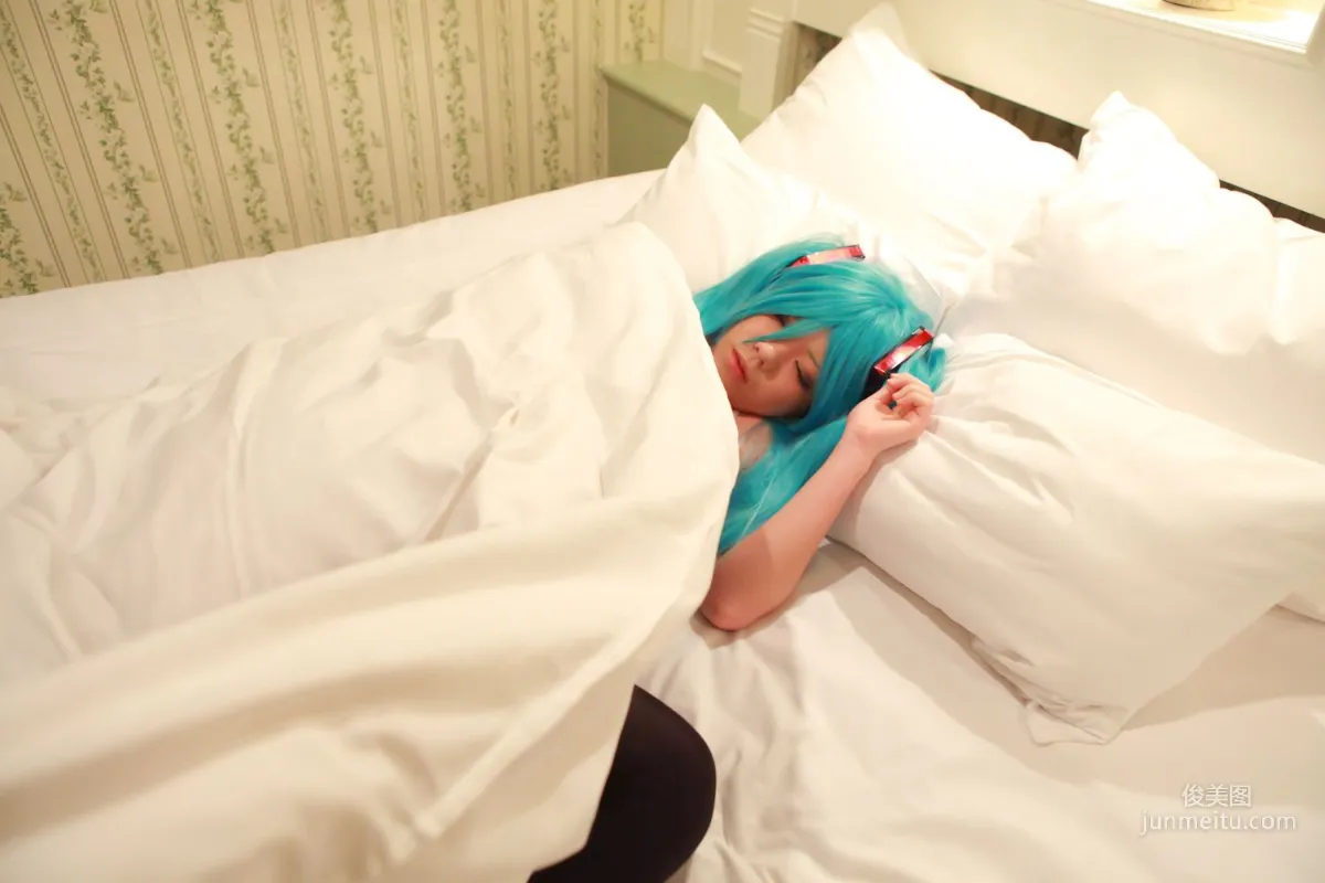 田中まな《VOCALOID》Hatsune Miku [Cosplay Channel] 寫真集 16