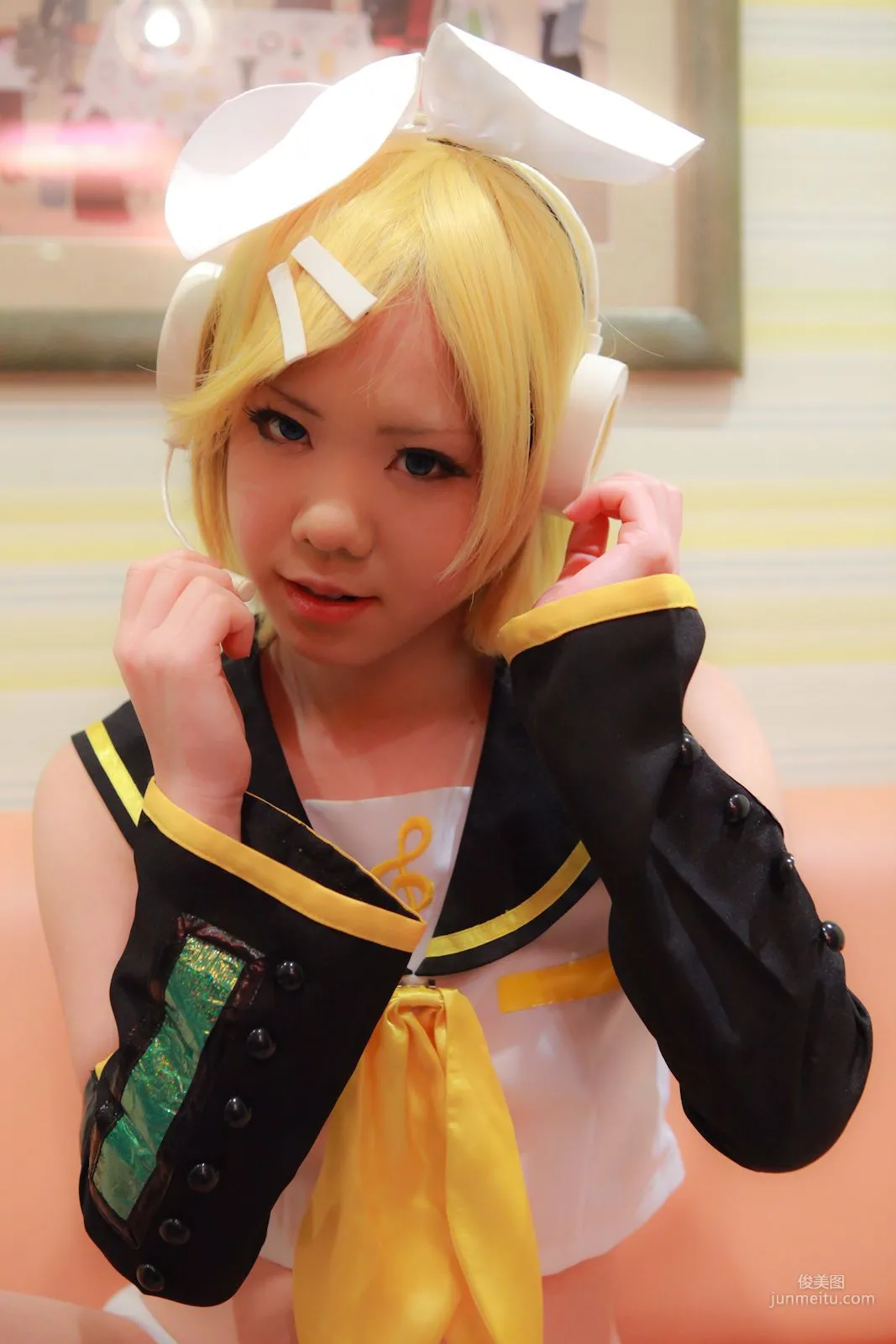 Mana Tanaka, VOCALOID Kagamine Rin [Cosplay Collection] Photo Set photo 58