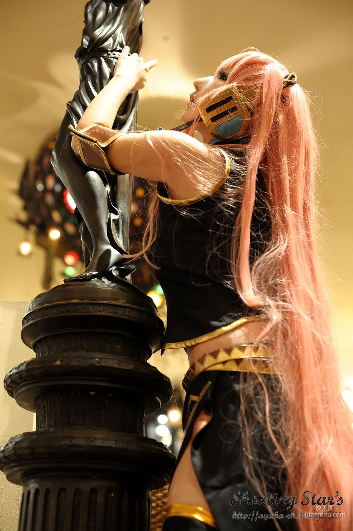 绫香 (Sakuサク) 《VOCALOID》 Megurine Luka [Shooting Star's] 寫真集 16