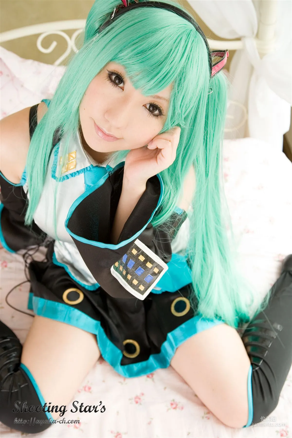 サク (绫香 Saku Ayaka) 《VOCALOID》Hatsune Miku [Shooting Star's] 寫真集 20