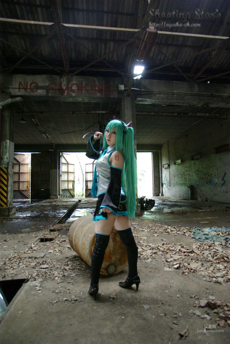 サク (绫香 Saku Ayaka) 《VOCALOID》Hatsune Miku [Shooting Star's] 寫真集 69