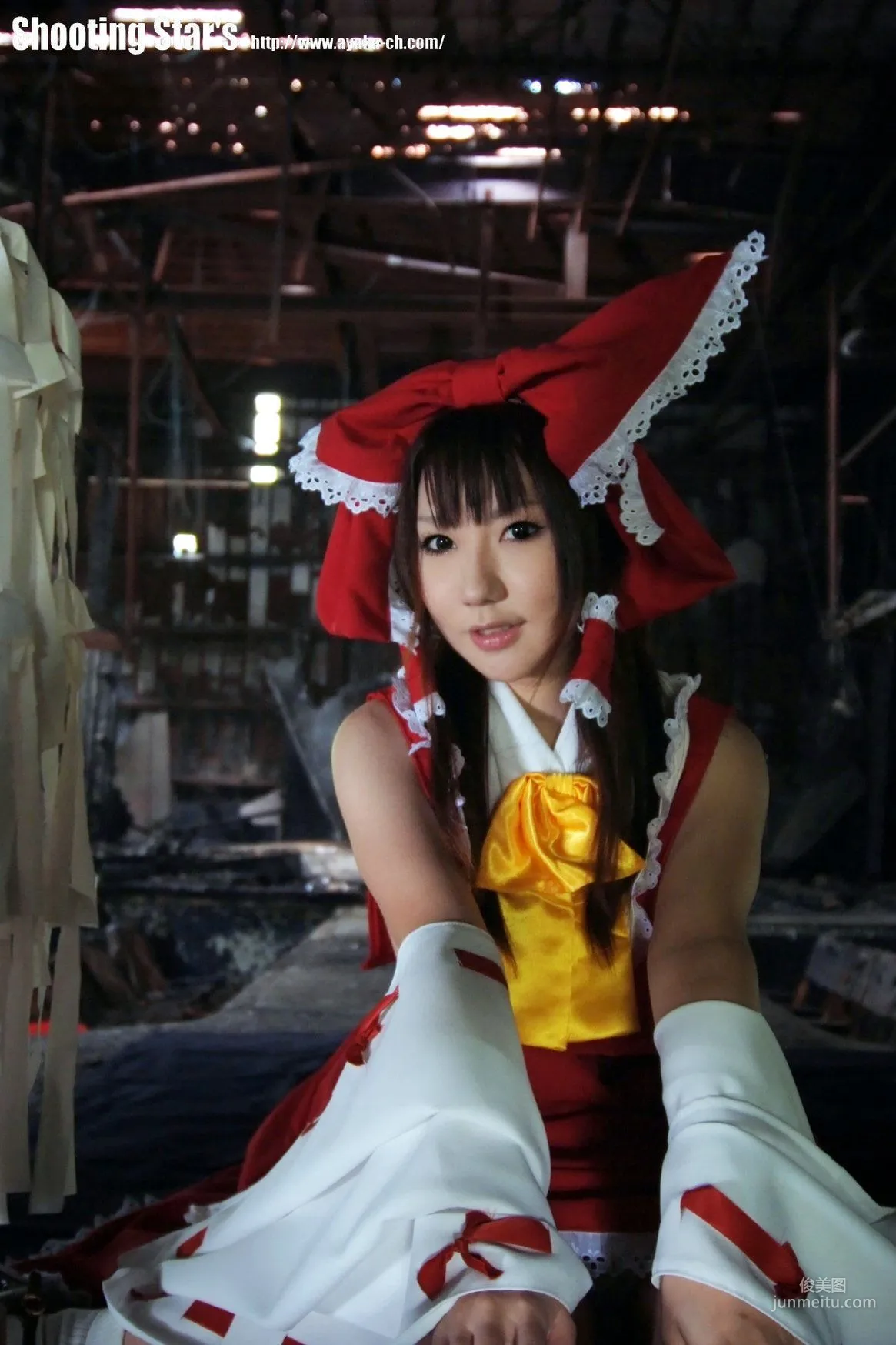 绫香 (Saku サク) 《Touhou Project》Hakurei Reimu+Kirisame Marisa [Shooting Star's] 寫真集 4