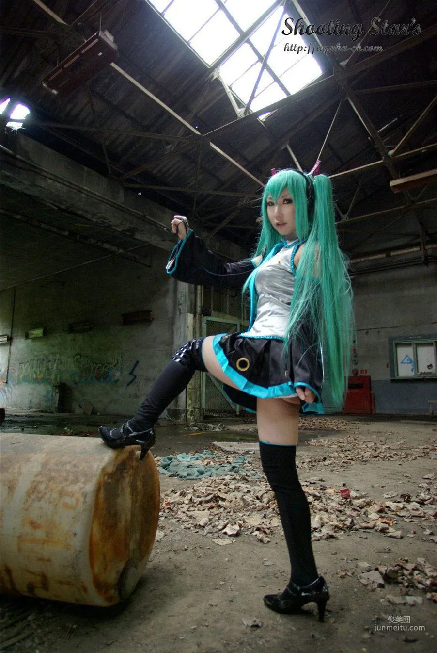 サク (绫香 Saku Ayaka) 《VOCALOID》Hatsune Miku [Shooting Star's] 寫真集 70