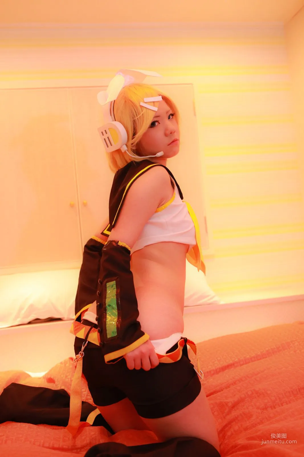 Mana Tanaka, VOCALOID Kagamine Rin [Cosplay Collection] Photo Set photo 32