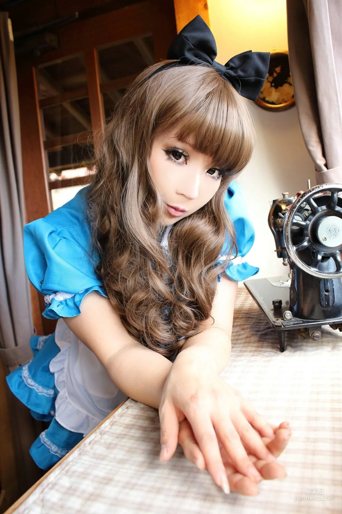日暮らん 《Alice's Adventures in Wonderland》 Lite.Ver. [HBS] 寫真集 14