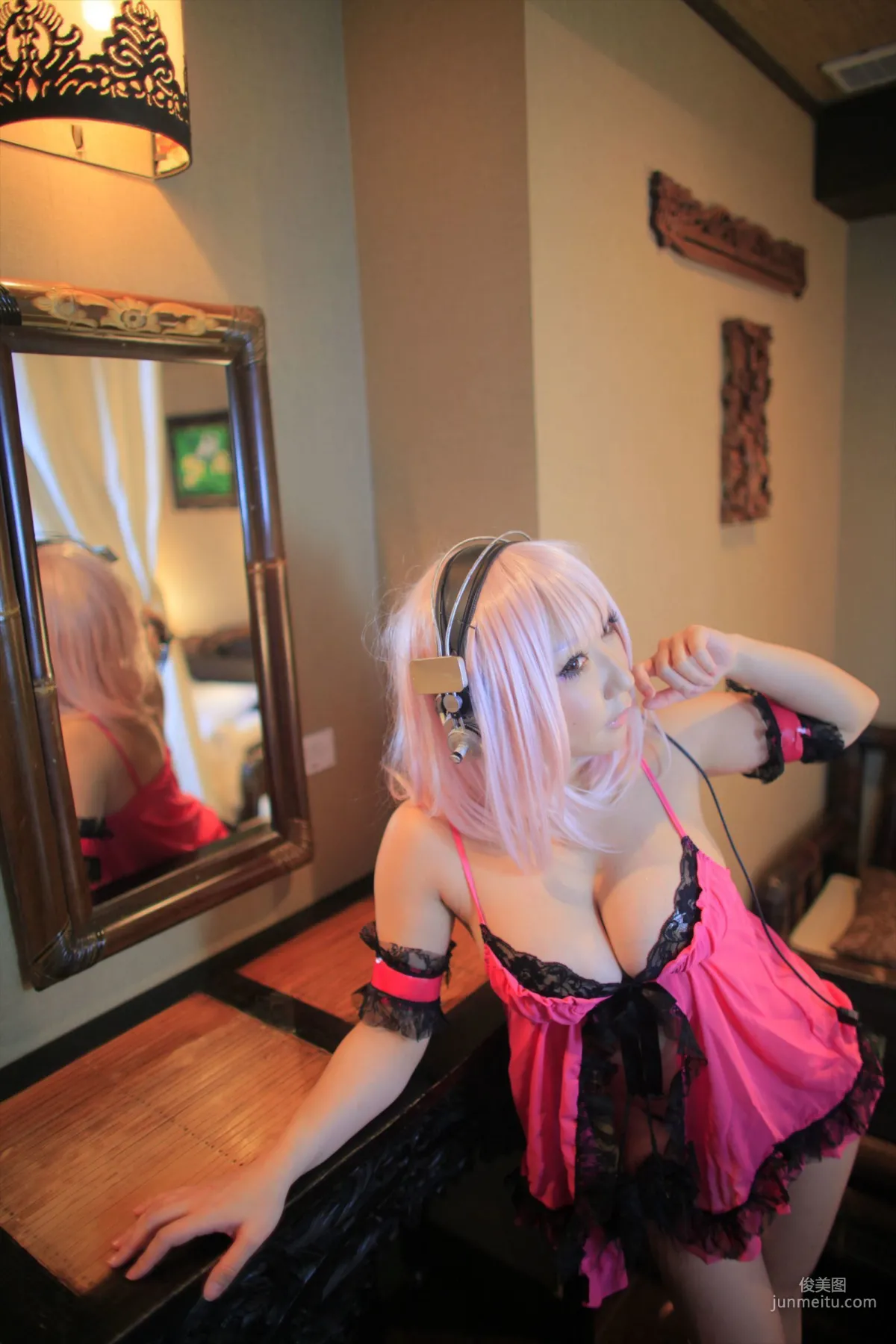 サク (Saku) 《Sonicomi》Super Sonico [Shooting Star's] 寫真集 22