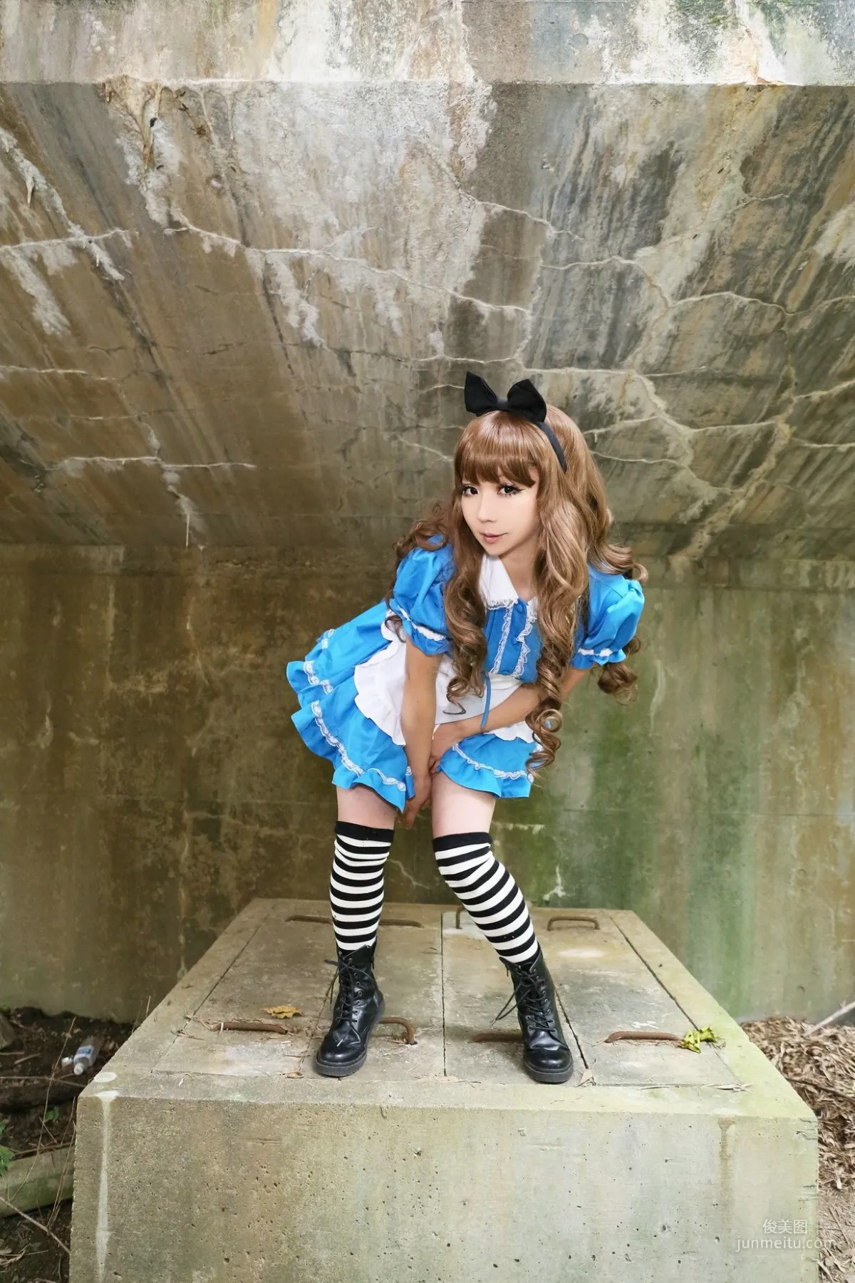 日暮らん 《Alice's Adventures in Wonderland》 Lite.Ver. [HBS] 寫真集 5
