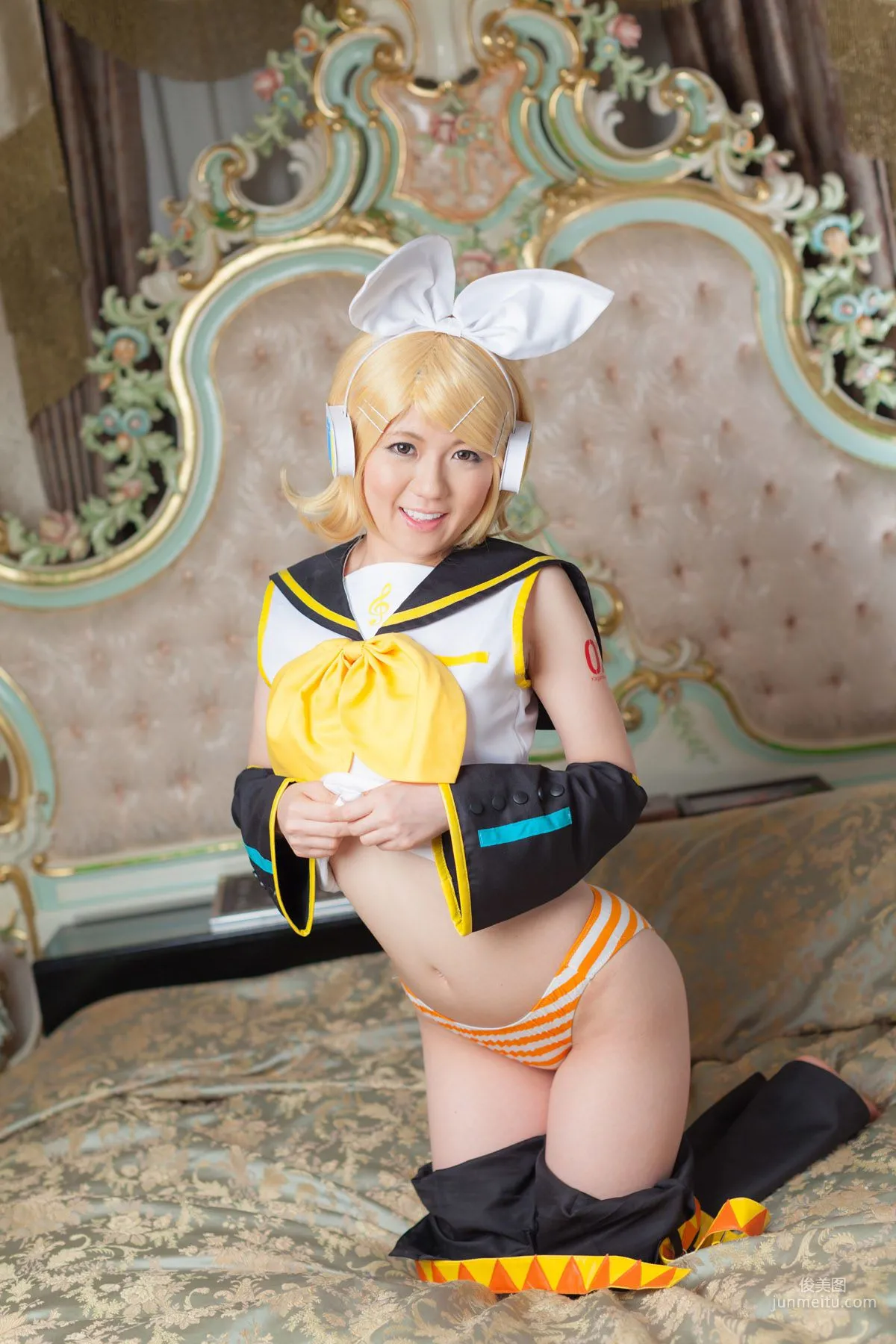 Mai Araki, VOCALOID Kagamine Rin [Cosplay Collection] Photo Set photo 77