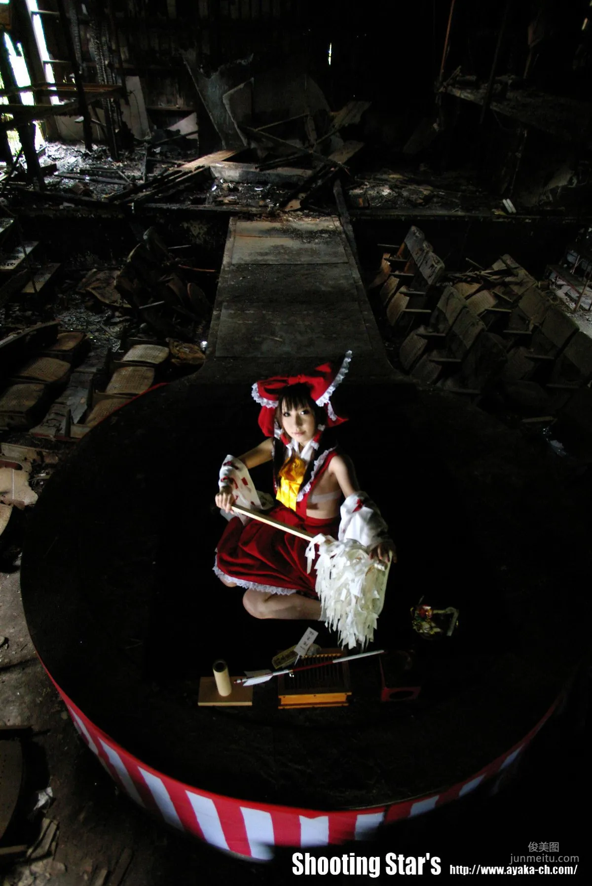 Saku Touhou Project Reimu Hakurei Photo Set photo 14