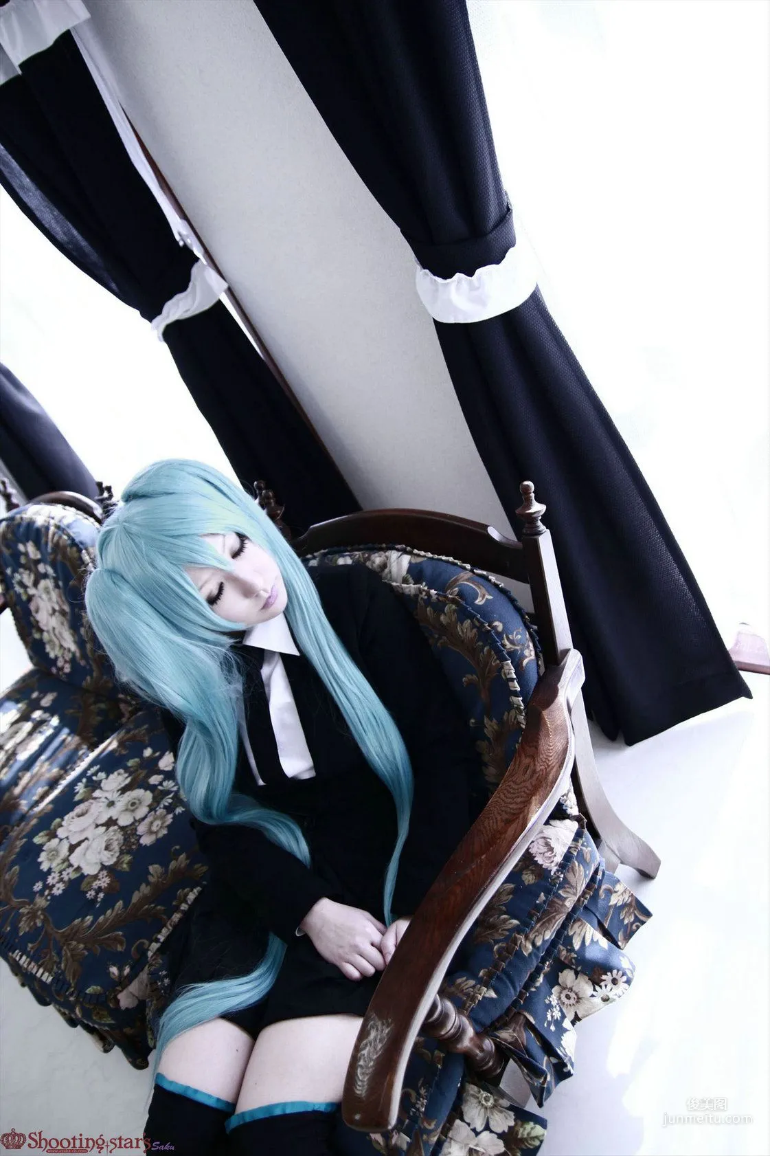サク (Saku) 《VOCALOID》Miku+GUMI+MEIKO [Shooting Star's] 寫真集 21