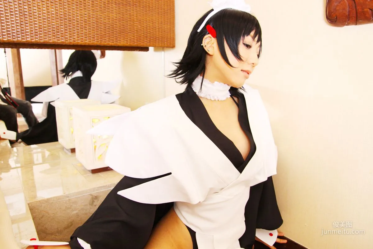 華群みさき 《Queen's Blade》Airi+《Samurai Spirits》Iroha [HONEY BUNNY] 寫真集 68