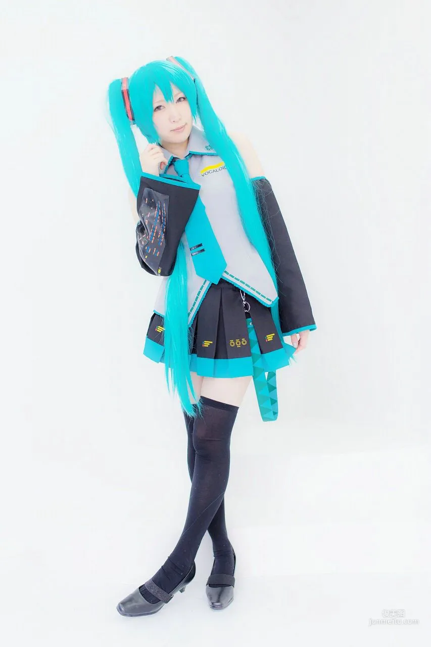 LeChat(るしゃ) 《VOCALOID》 [踴るねこ人間] 寫真集 1