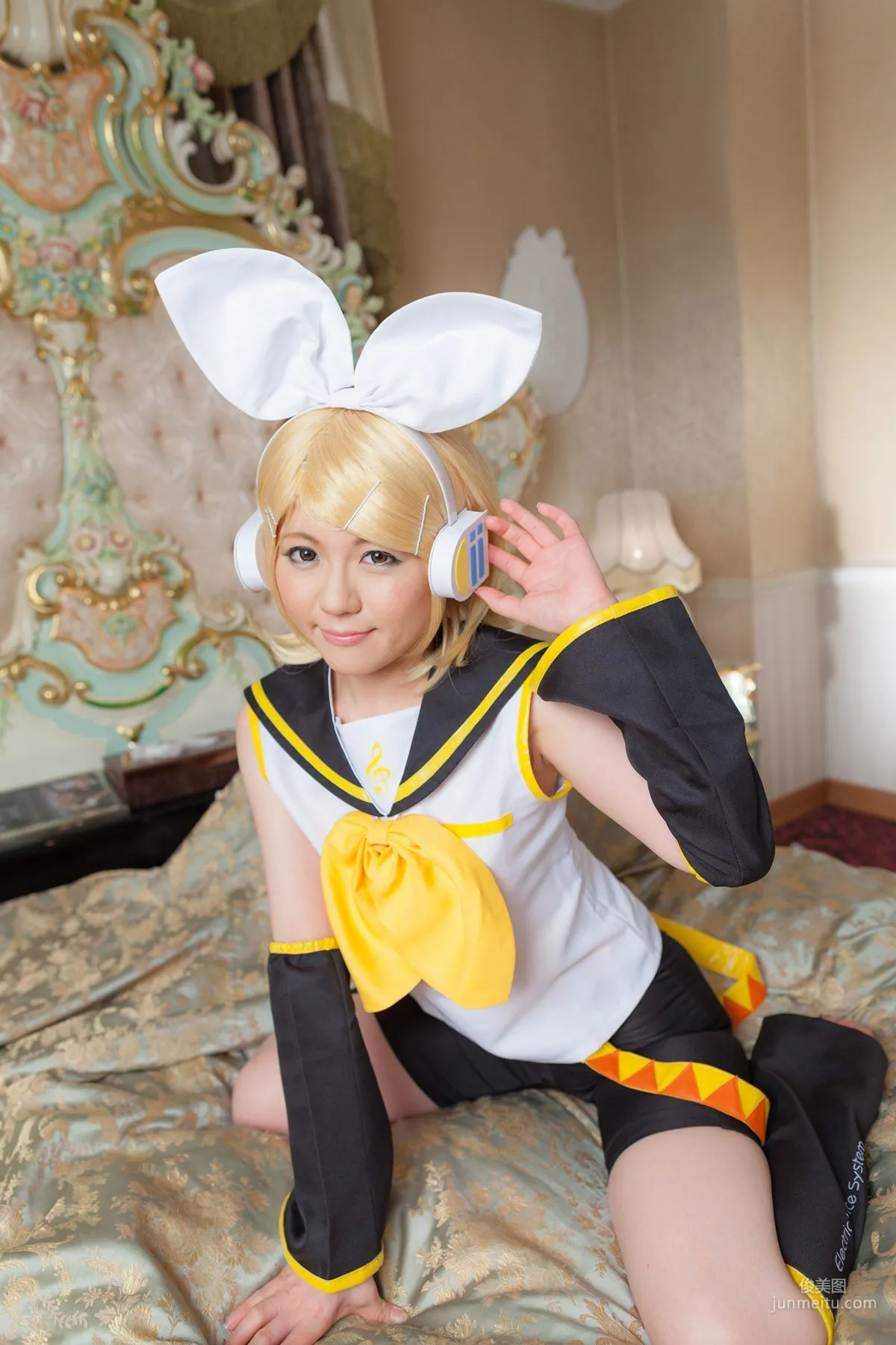Mai Araki, VOCALOID Kagamine Rin [Cosplay Collection] Photo Set photo 28
