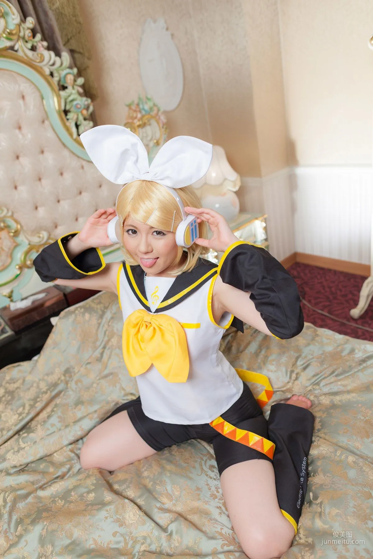 Mai Araki, VOCALOID Kagamine Rin [Cosplay Collection] Photo Set photo 16