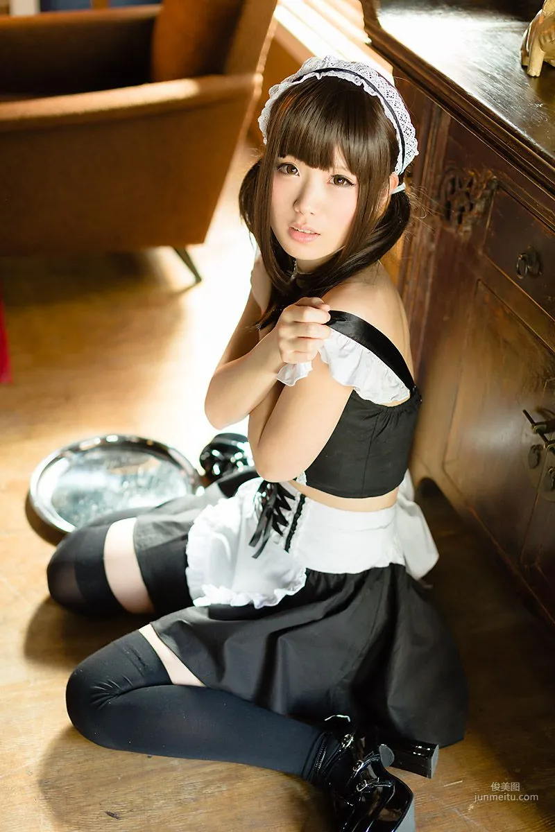 倉坂くるる Kurasaka Kururu 《～オリジナルメイド～》 [Mochimochi Teikoku] 写真集1