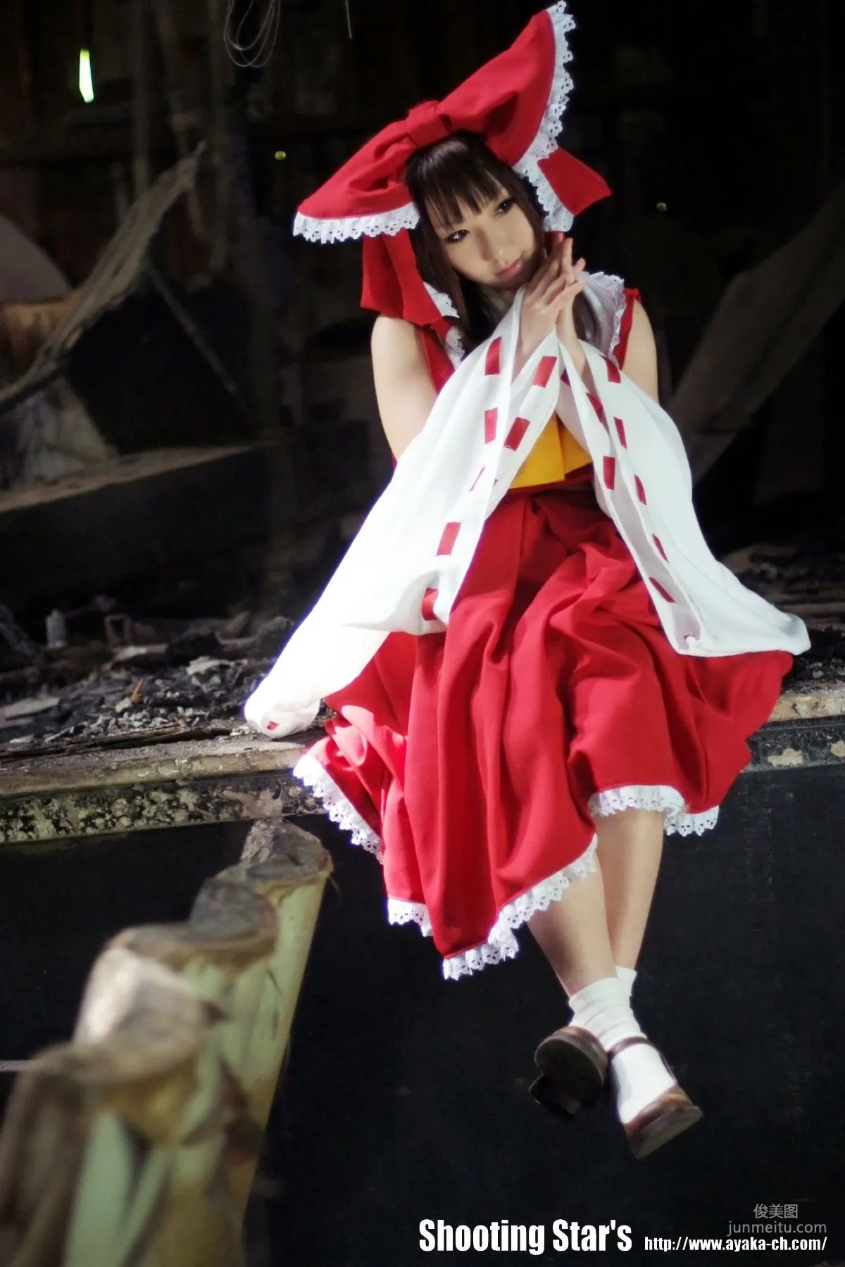 Saku Touhou Project Reimu Hakurei Photo Set photo 55