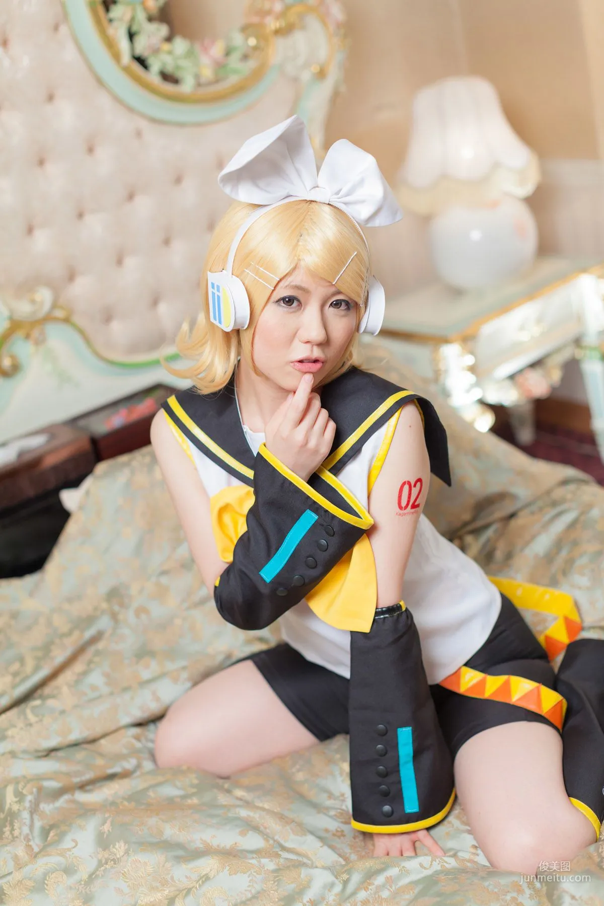 Mai Araki, VOCALOID Kagamine Rin [Cosplay Collection] Photo Set photo 8