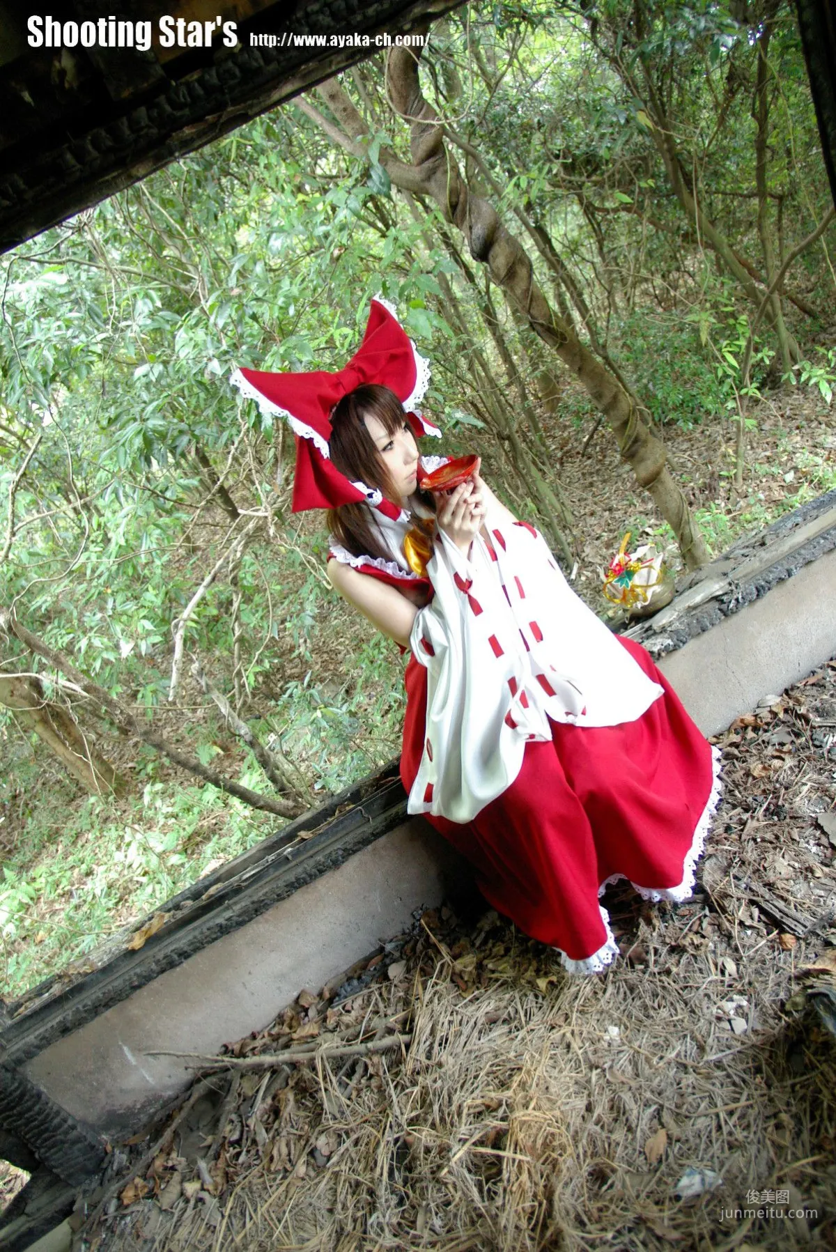Saku Touhou Project Reimu Hakurei Photo Set photo 41