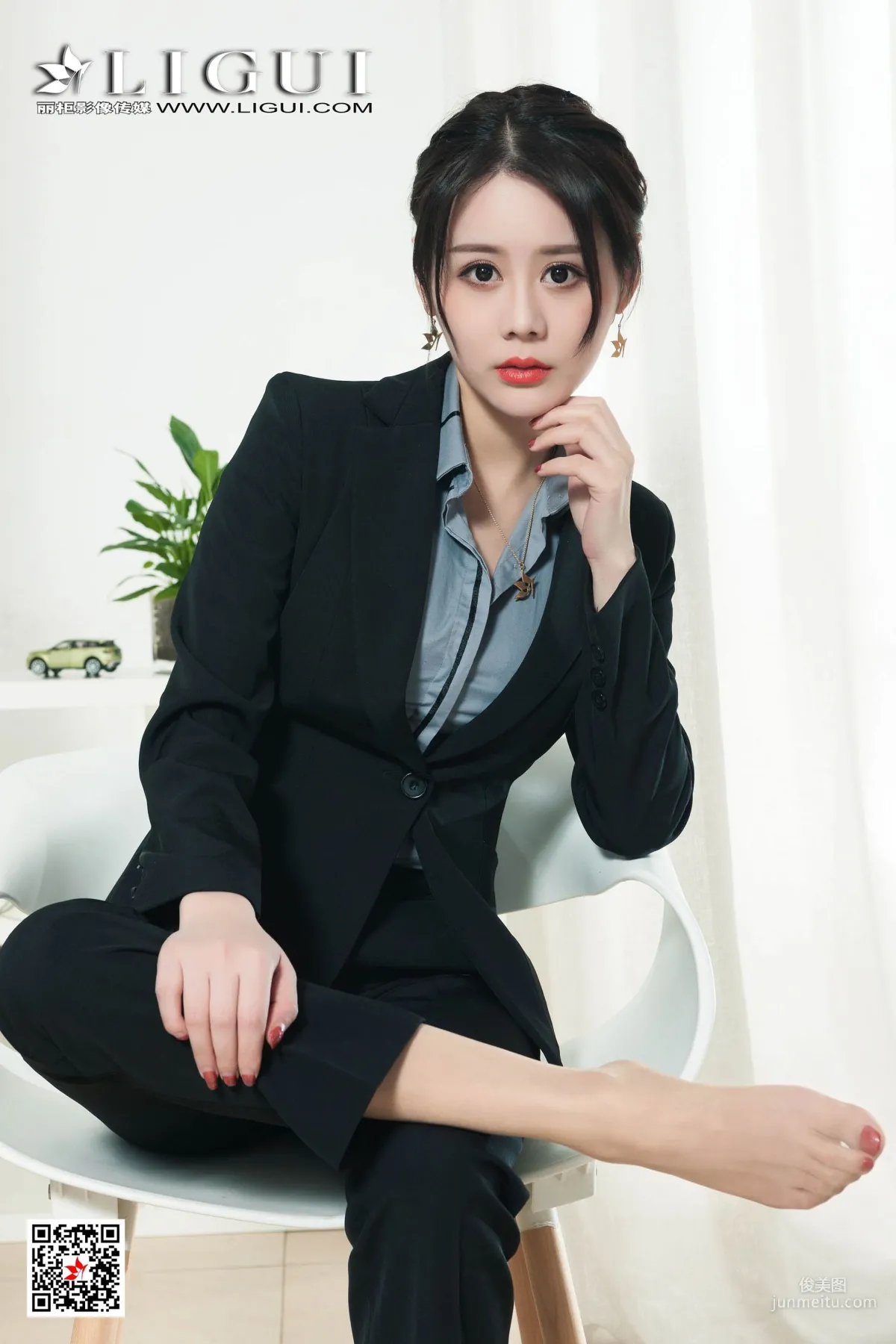苏曼《紧身裤OL女郎》 [丽柜Ligui] 网络丽人 写真集6
