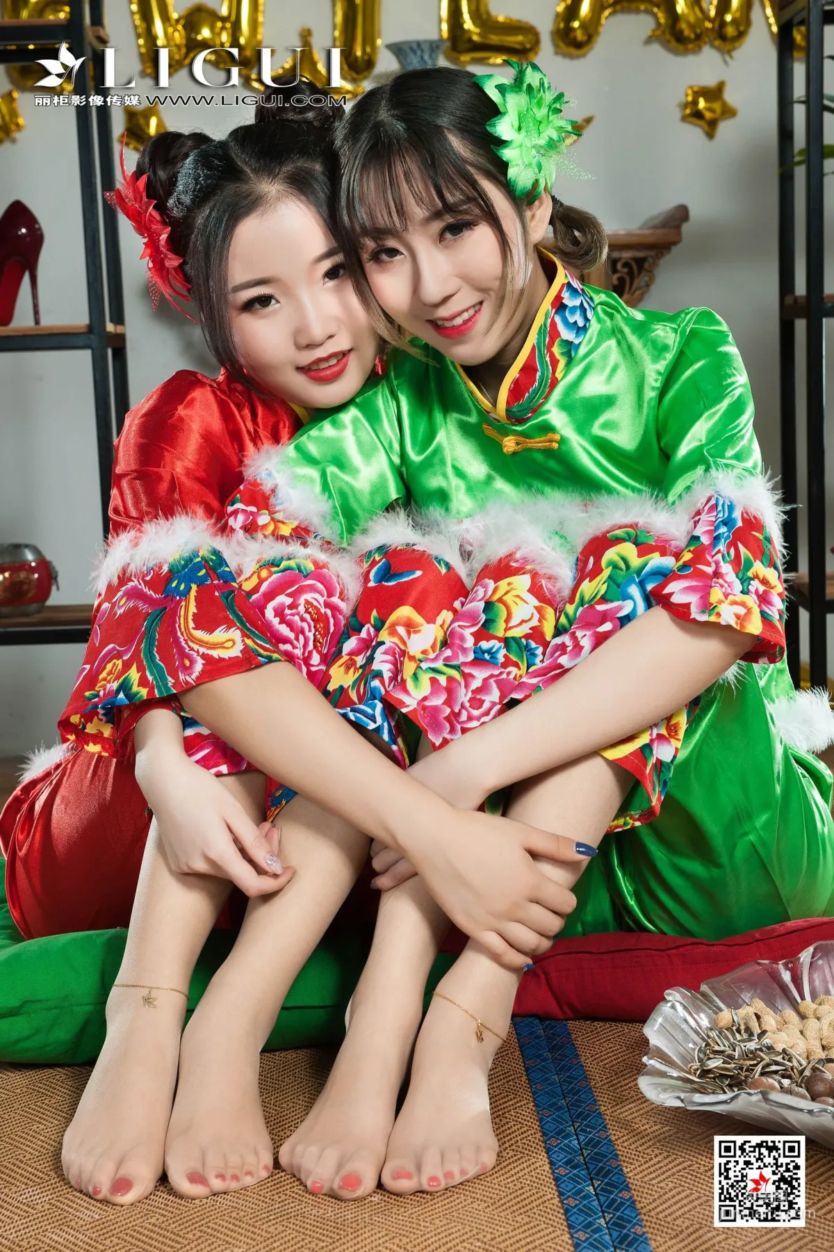 媛媛&魚妹《新春絲足福利》 [麗櫃Ligui] 網絡麗人 寫真集 29