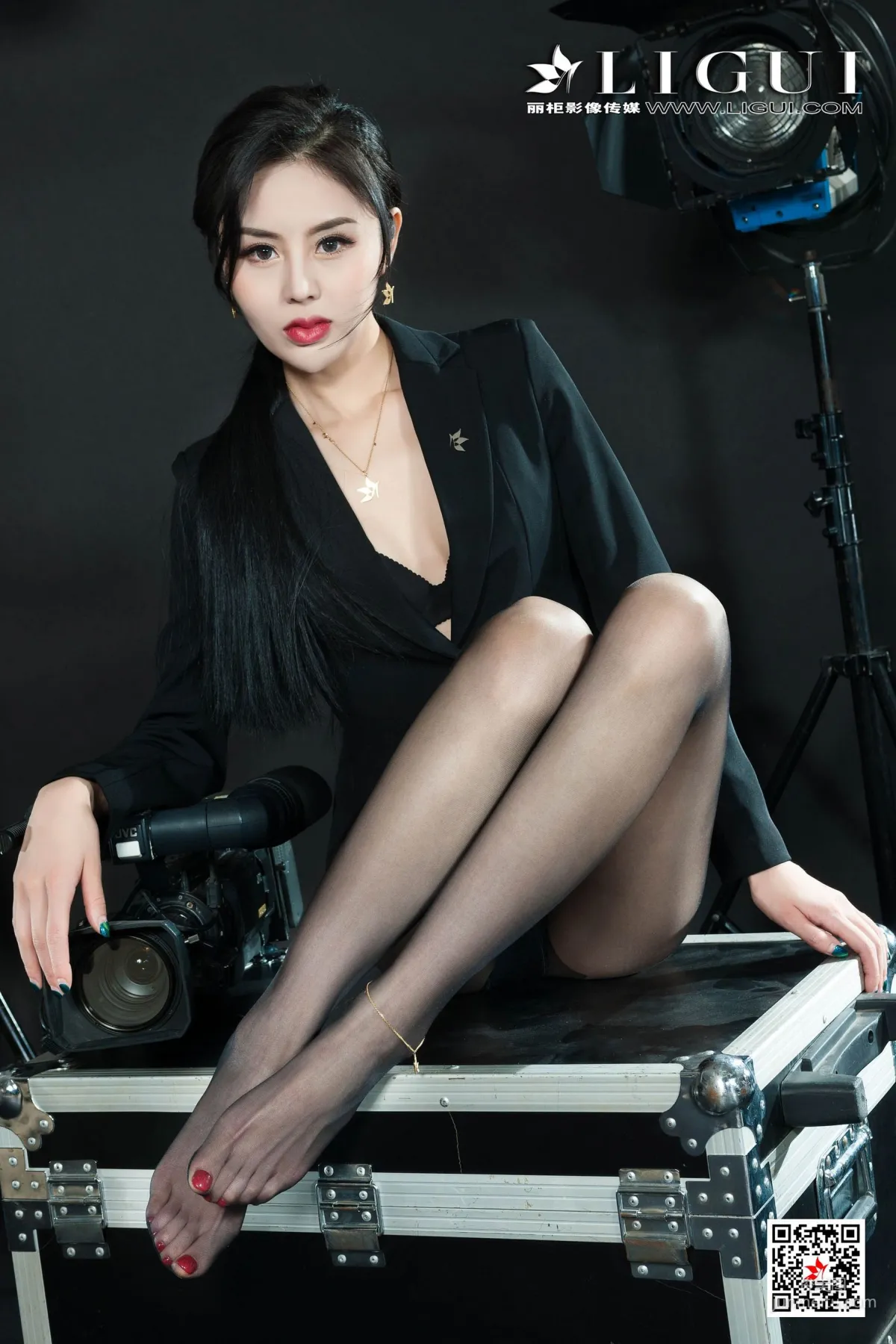 腿模凉儿《黑丝OL》 [丽柜Ligui] 网络丽人 写真集12
