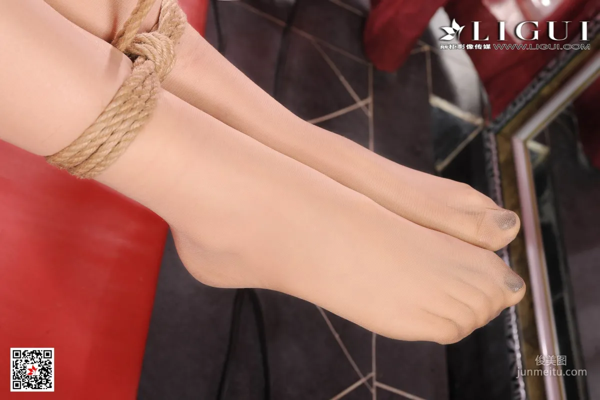 怡萱《美束肉絲OL》 [麗櫃Ligui] 寫真集 24
