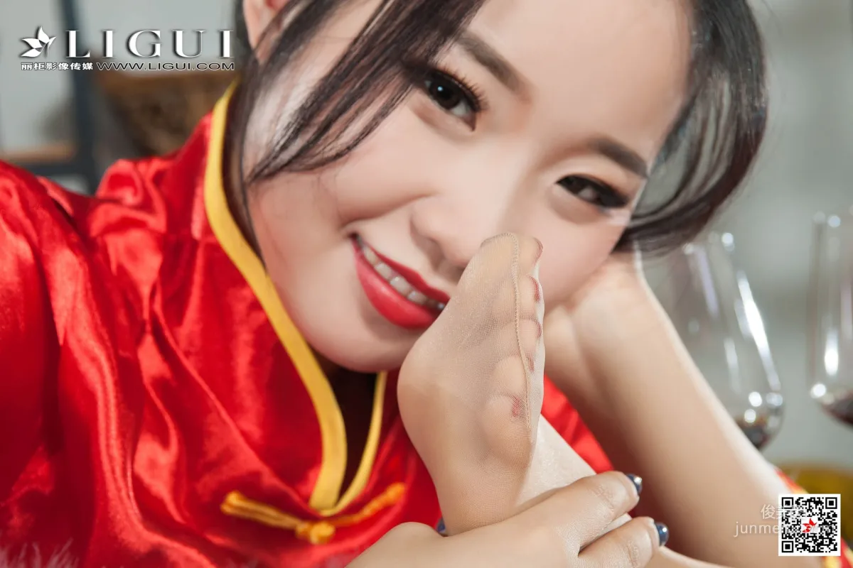 媛媛&魚妹《新春絲足福利》 [麗櫃Ligui] 網絡麗人 寫真集 71