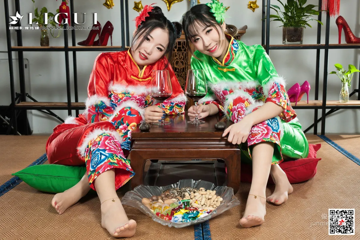 媛媛&魚妹《新春絲足福利》 [麗櫃Ligui] 網絡麗人 寫真集 78