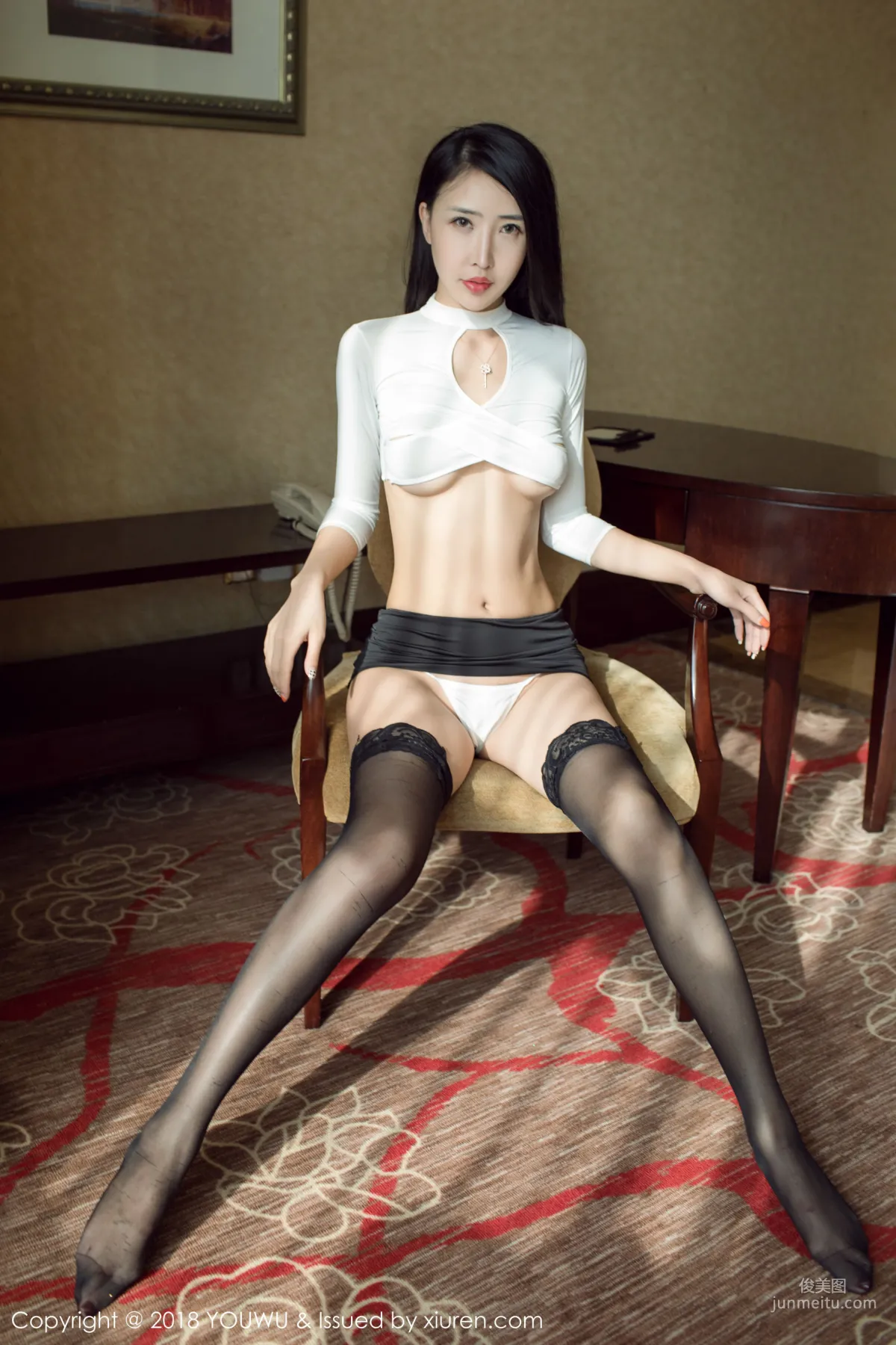 Yu Gongzhu Long Beautiful Legs in Black Stockings and Lingerie [YouWu] VOL.126 Photo Set photo 41
