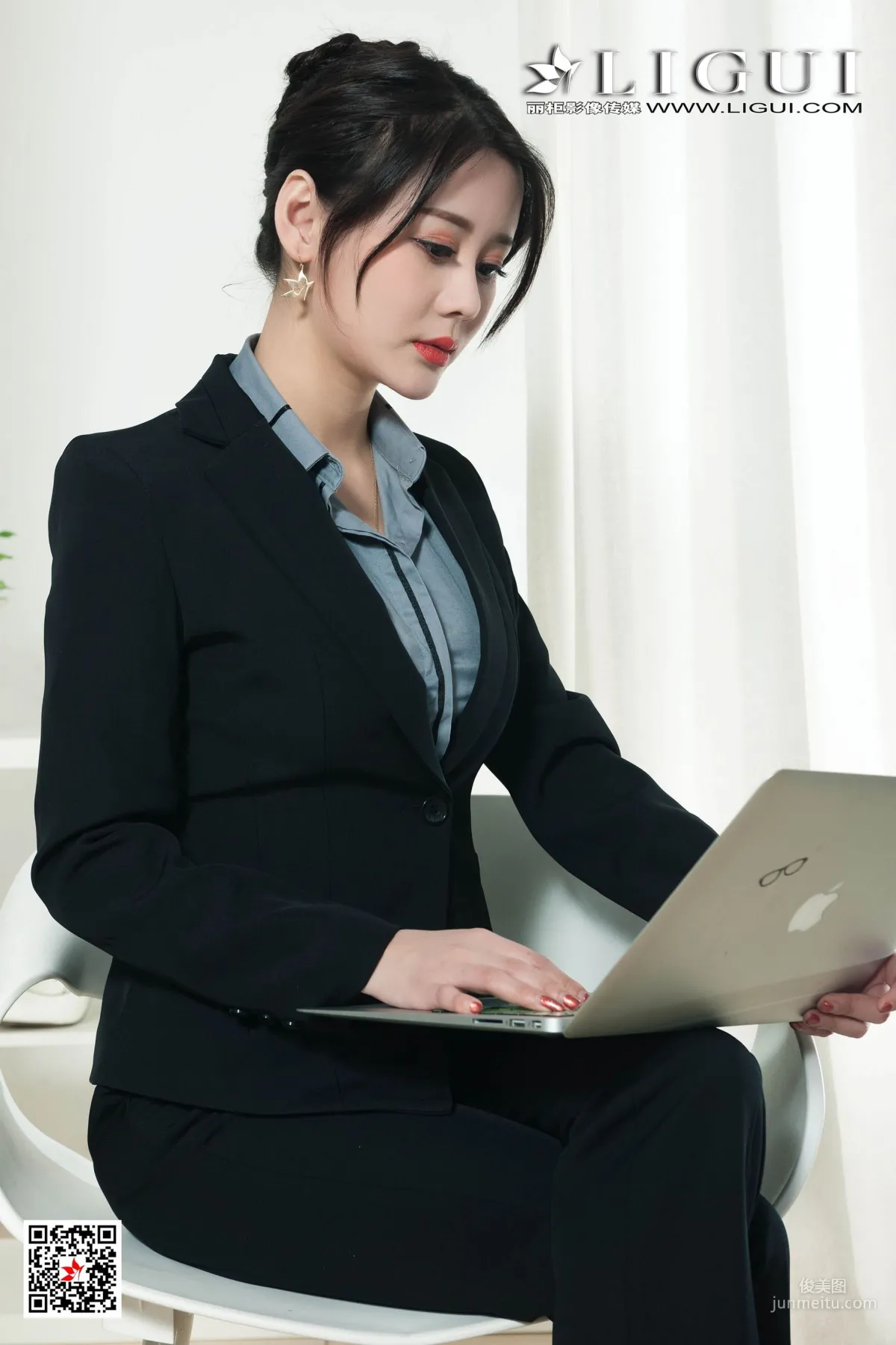 苏曼《紧身裤OL女郎》 [丽柜Ligui] 网络丽人 写真集8
