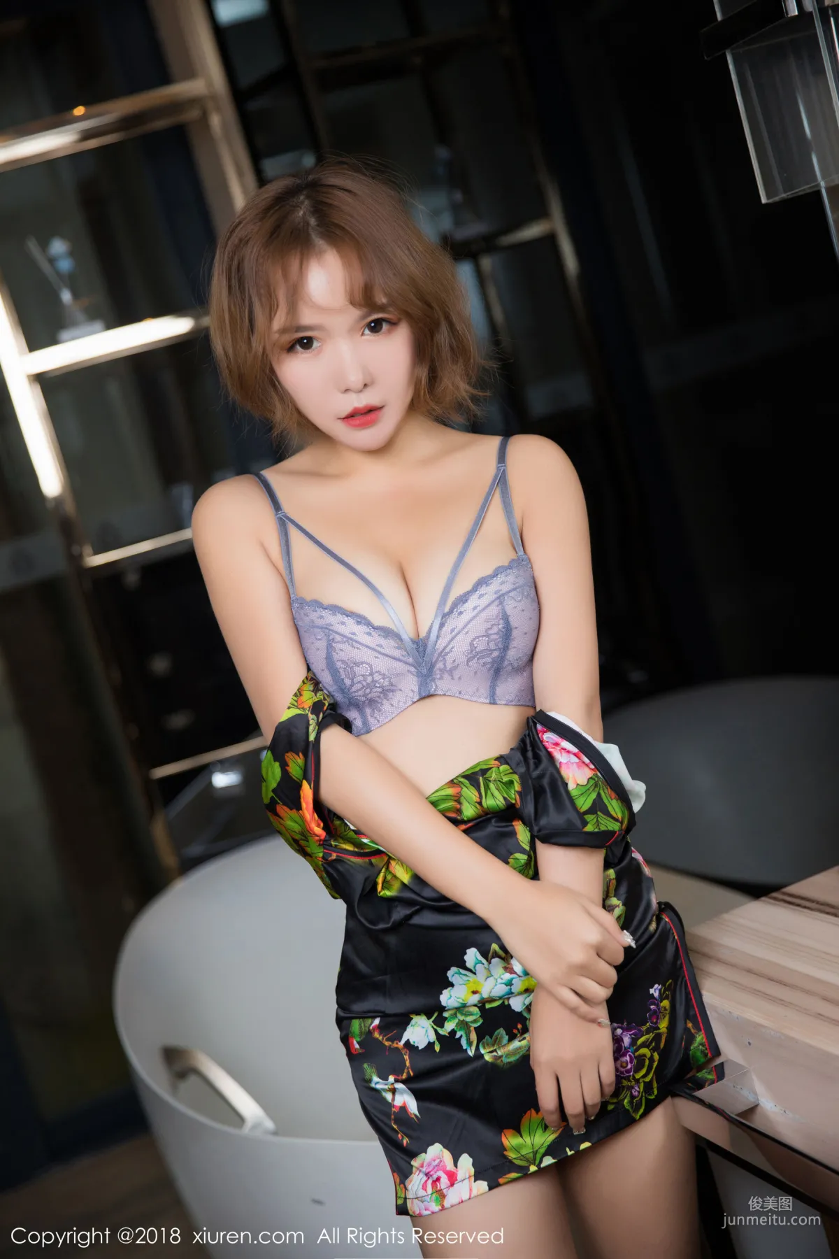 Model Ya Wen, Classical Qipao and Tempting Black Stockings [XiuRen] No.1264 Photo Set photo 20