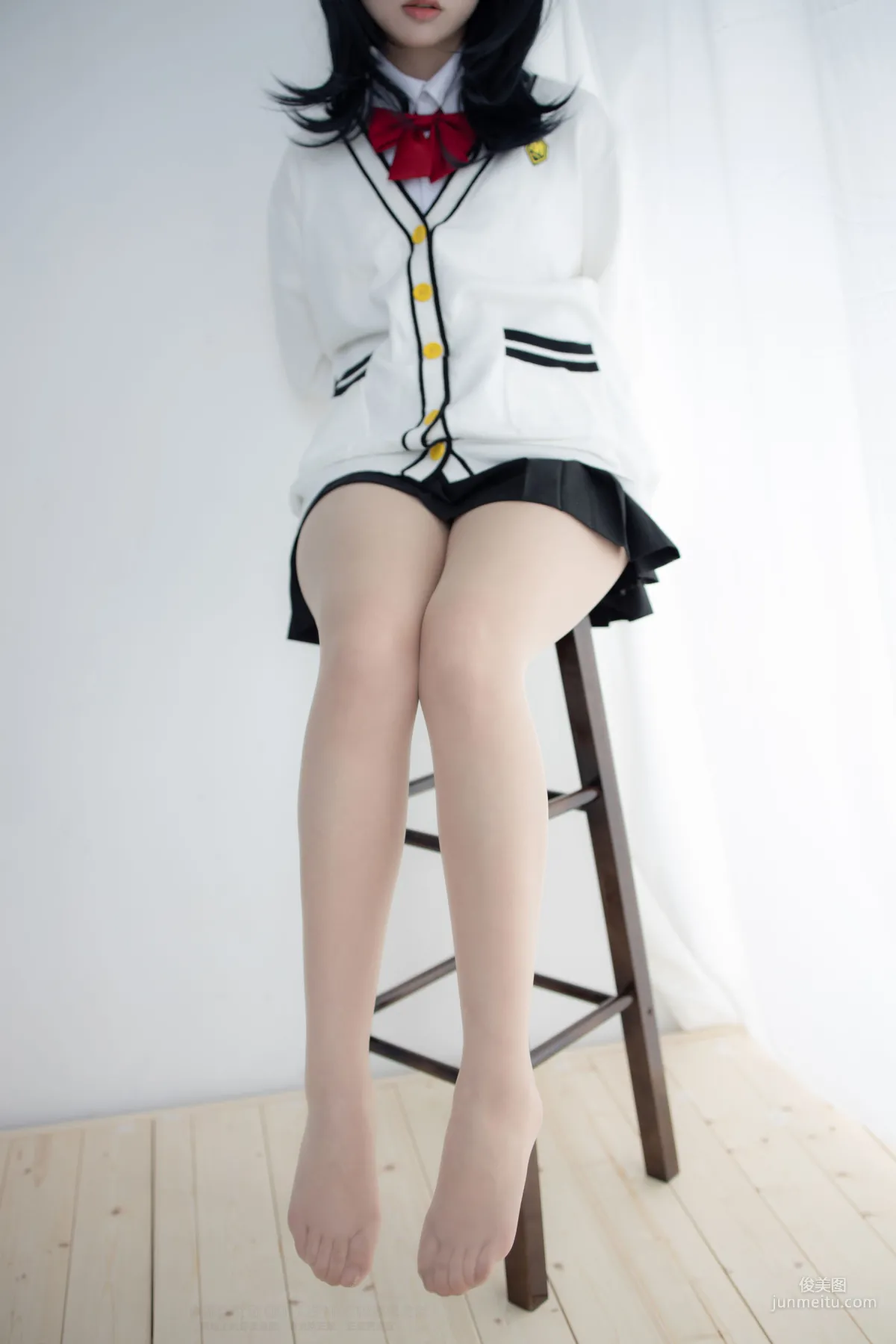 20D肉絲短棉襪踩物 [森蘿财團] [X-055] 寫真集 51